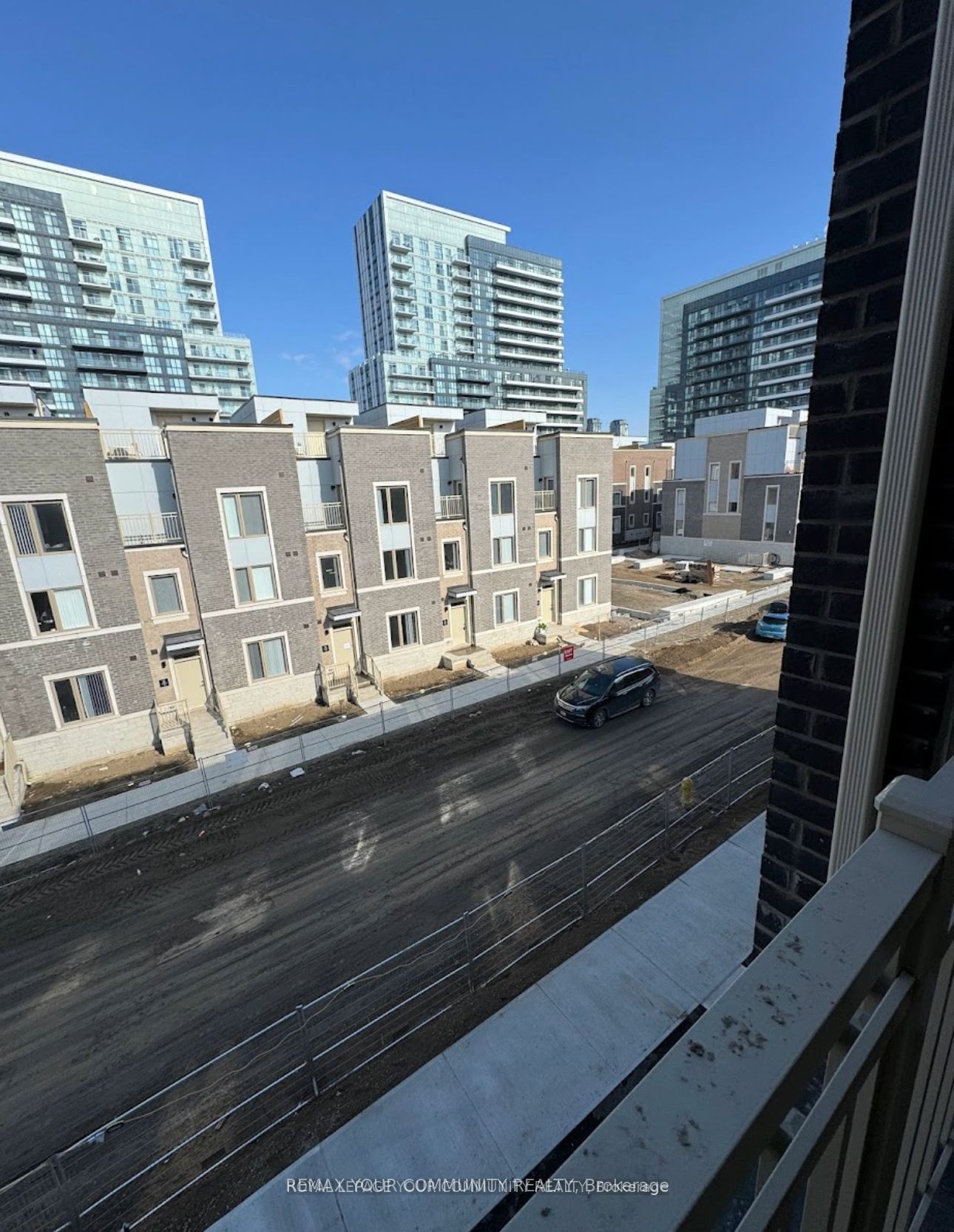 11 Almond Blossom Mews 130, Vaughan, ON L4K 0N7 photo 2