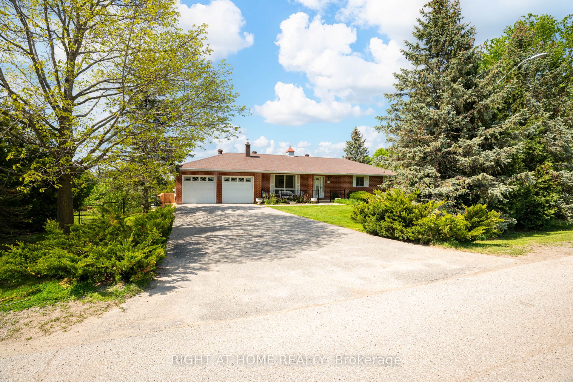 24 Joseph Street, Adjala-Tosorontio, ON L0G 1L0