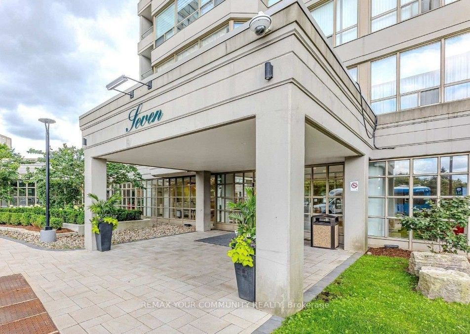 7 Townsgate Drive 310, Vaughan, ON L4J 7Z9 photo 3