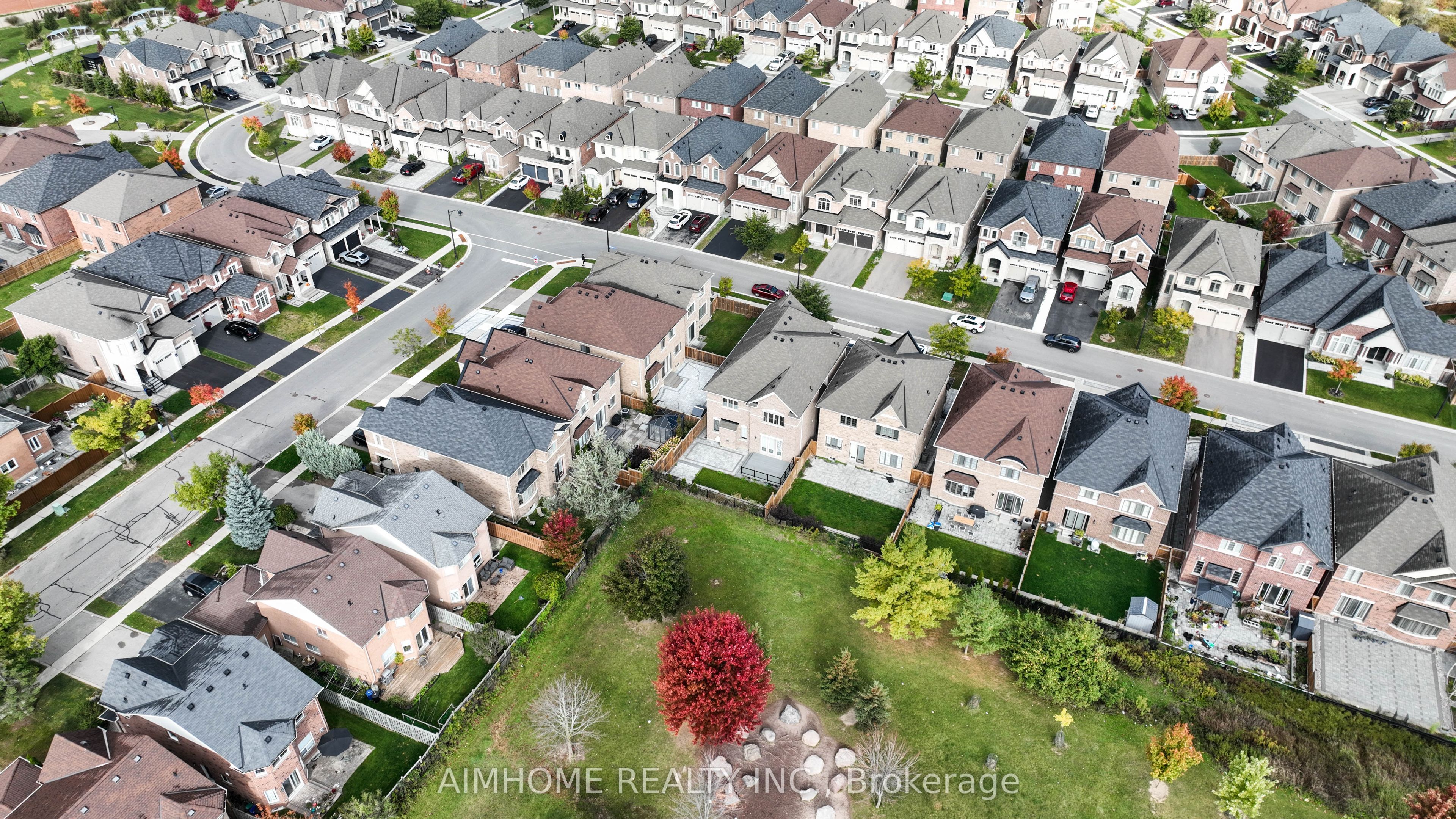 706 Harry Douglas Street, Newmarket, ON L3X 0J8 photo 5