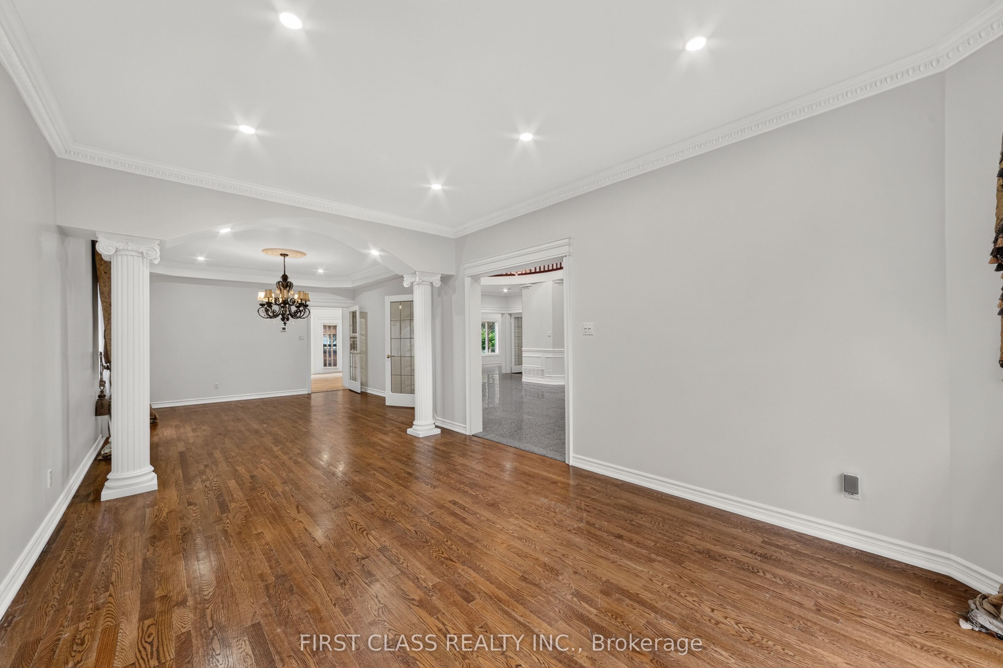 67 Black Walnut Crescent, Richmond Hill, ON L4B 3S3 photo 5