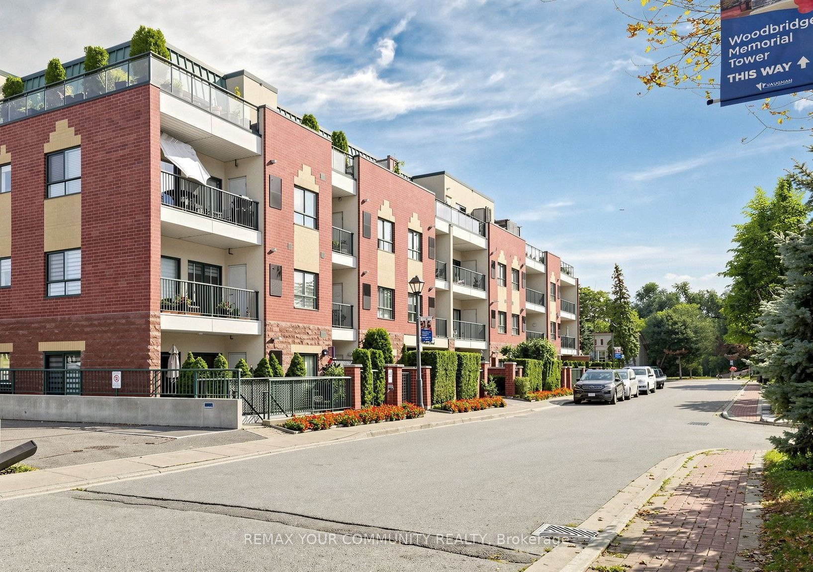 33 Wallace Street 214, Vaughan, ON L4L 9L4 photo 2