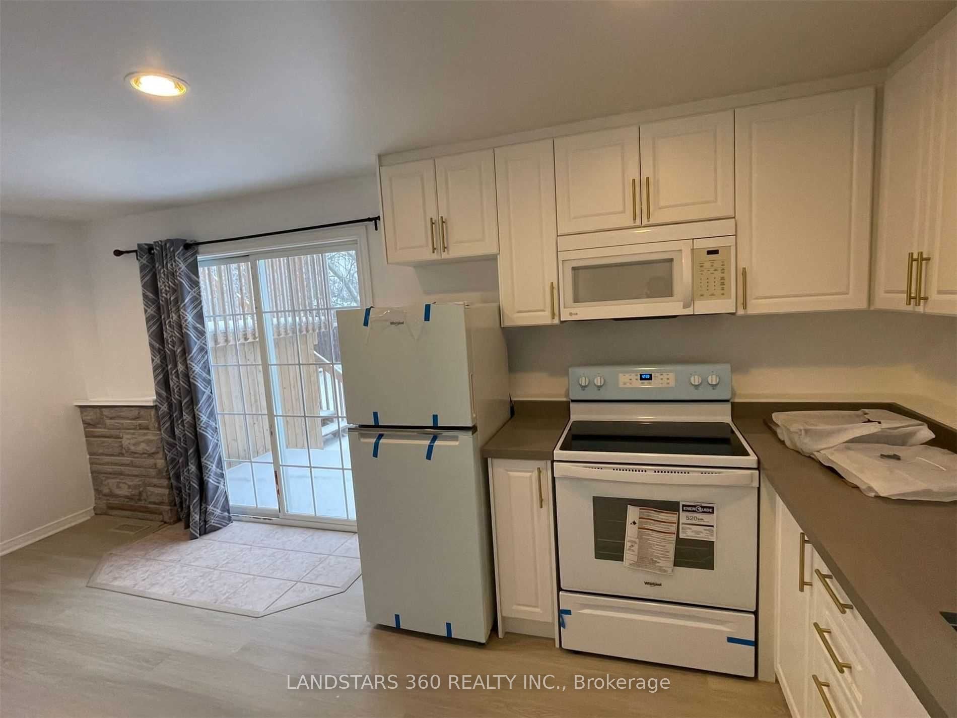 204 Bayview Avenue Lower, Georgina, ON L4P 2T2 photo 2