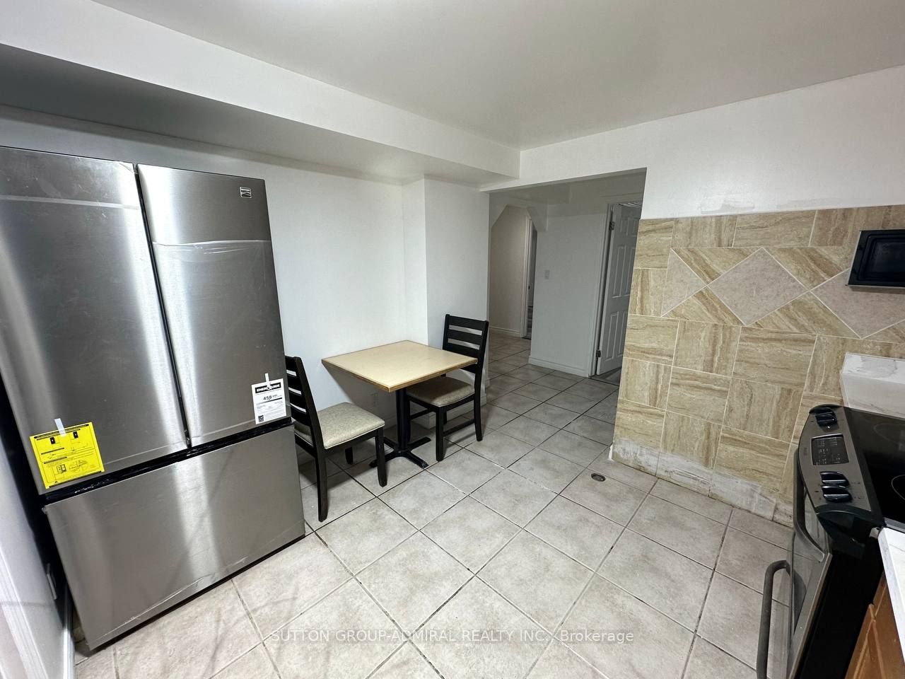 16 Fairty Drive Bsmt, Markham, ON L3S 3A3 photo 3