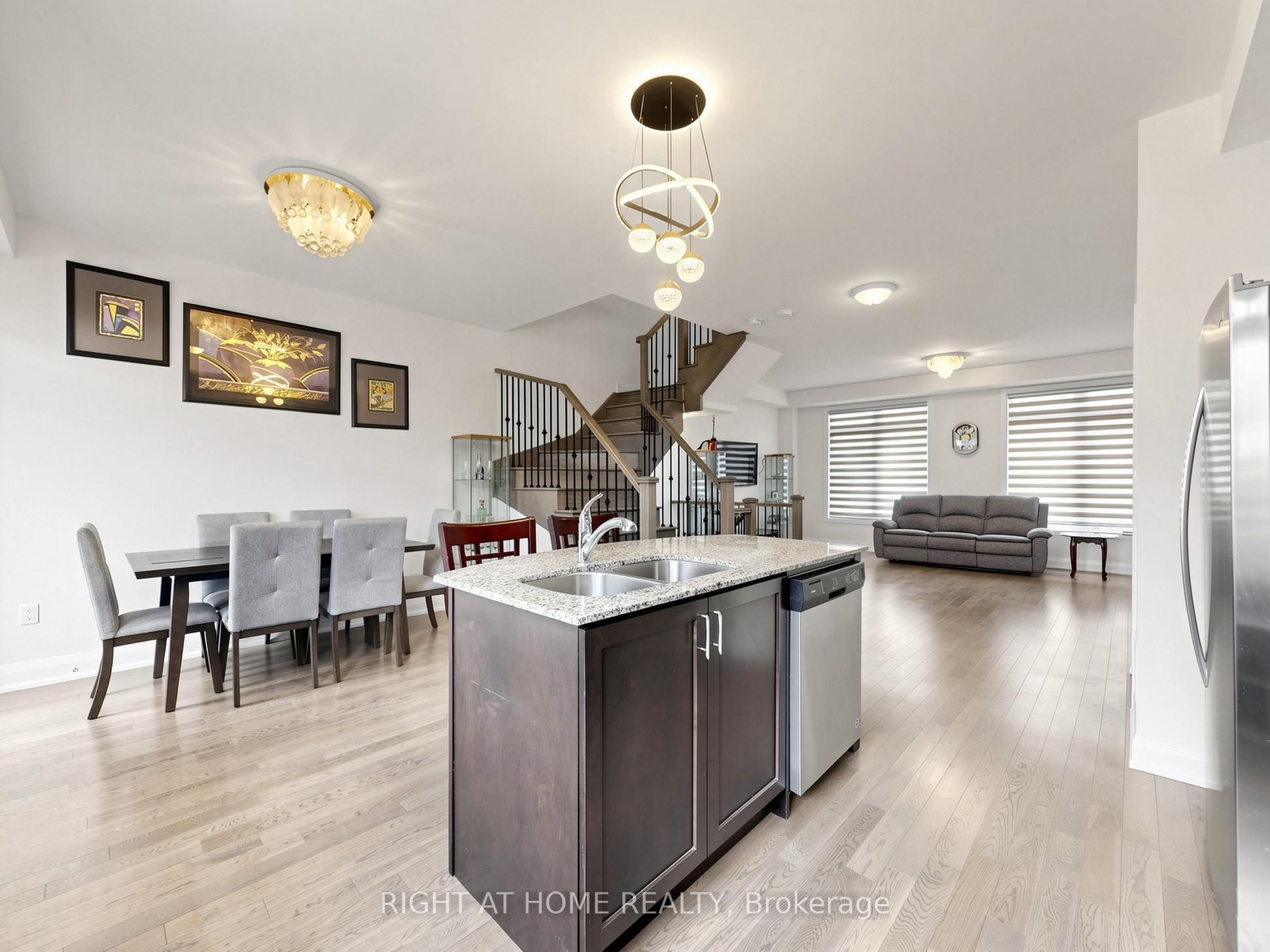 23 Moneypenny Place, Vaughan, ON L4J 0K9 photo 3