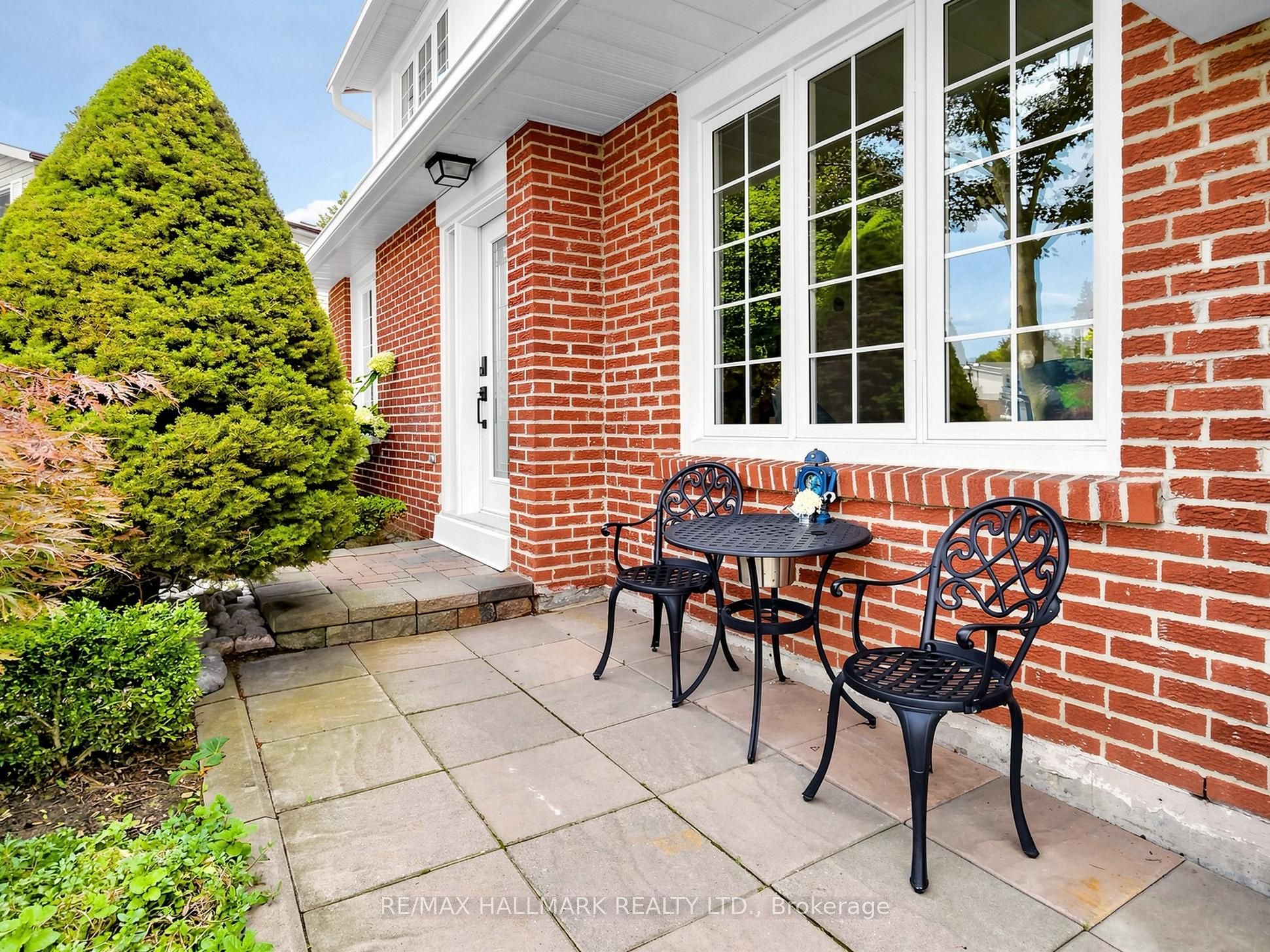 .400 Handley Crescent, Newmarket, ON L3Y 4T4 photo 3