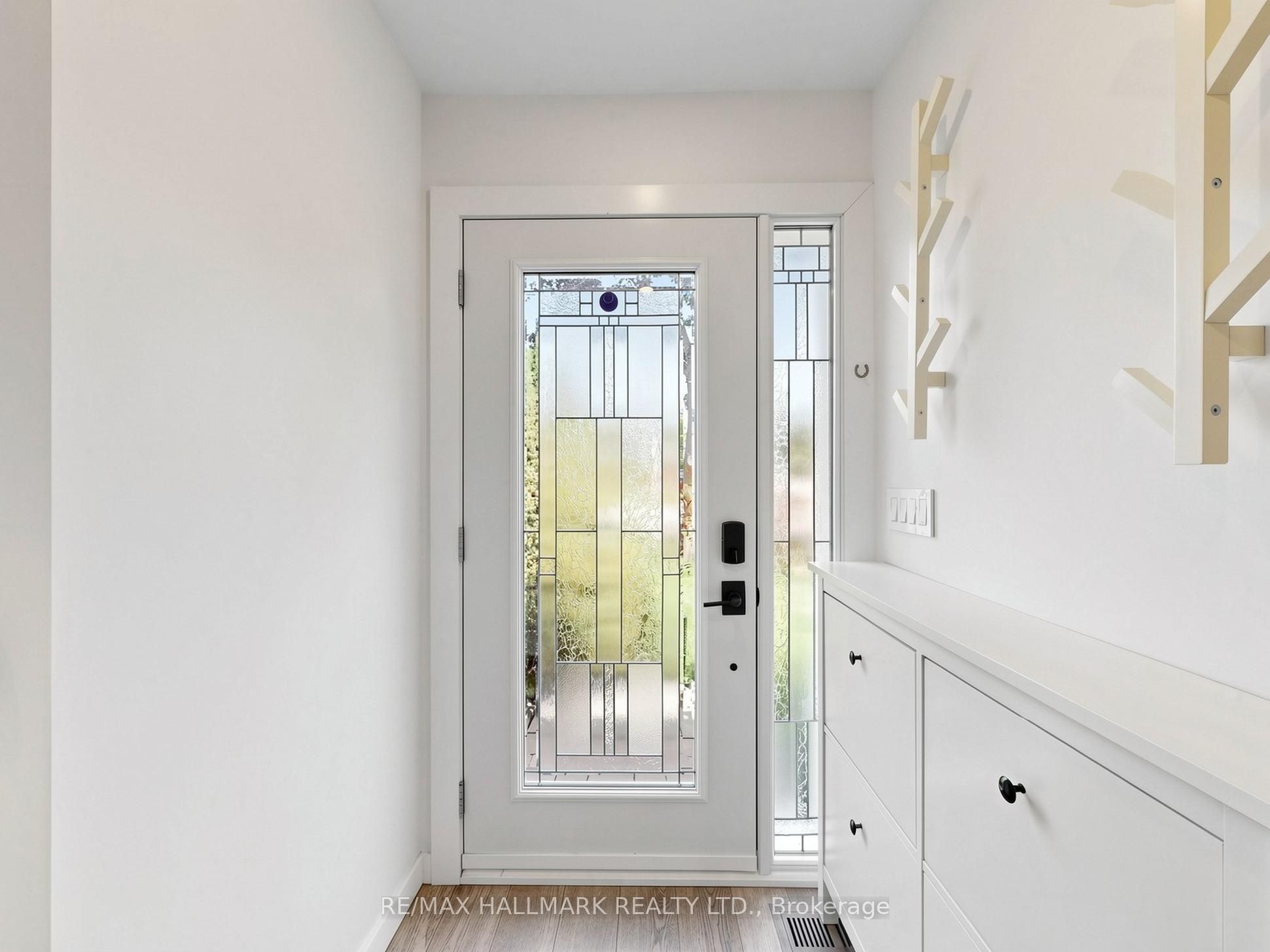 .400 Handley Crescent, Newmarket, ON L3Y 4T4 photo 4