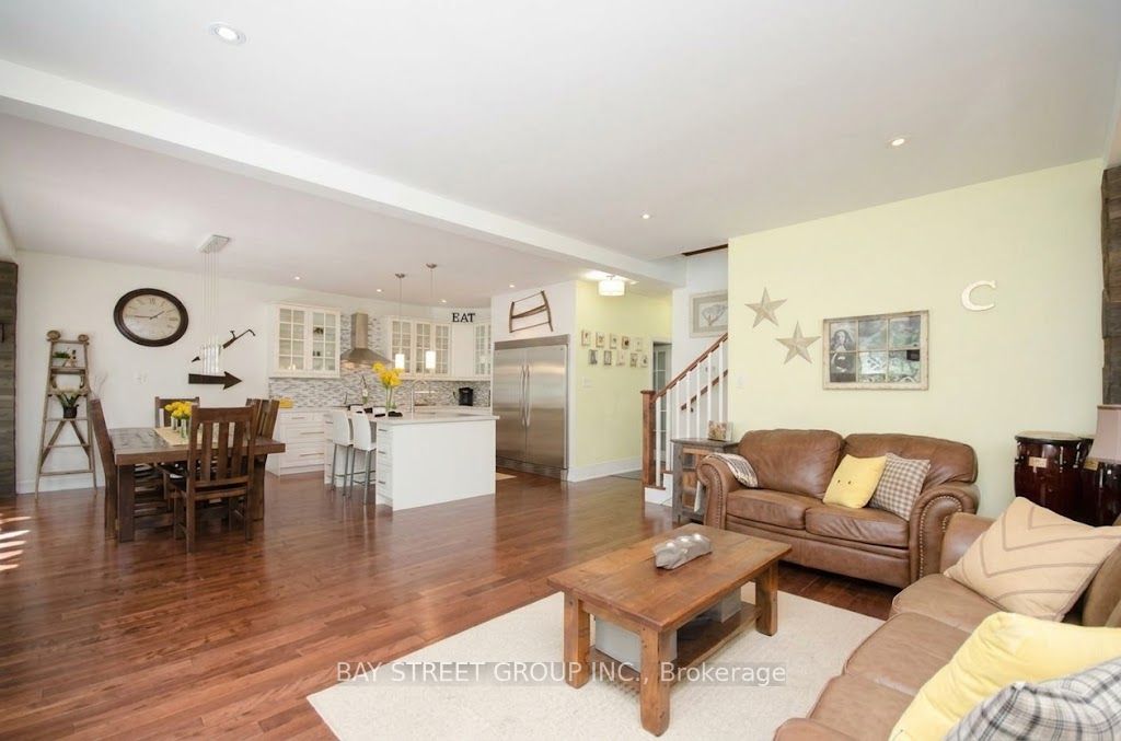 133 Riveredge Drive, Georgina, ON L4P 2P4 photo 3