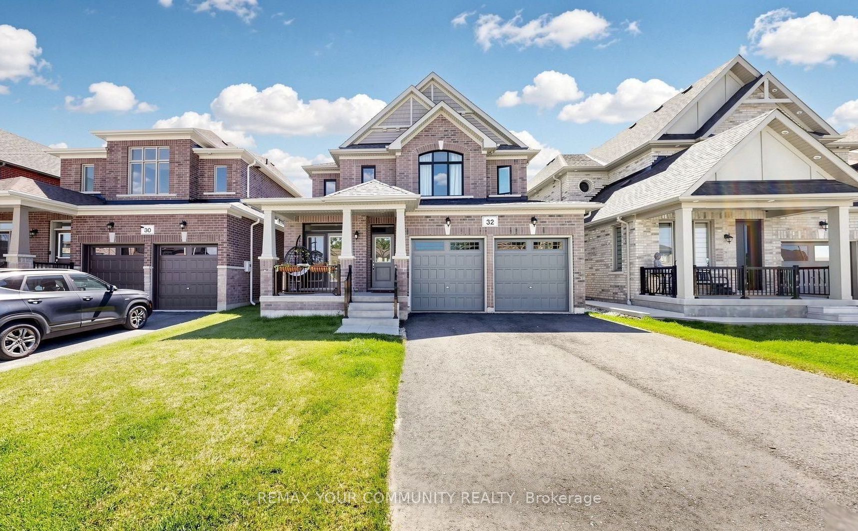 32 Baycroft Boulevard, Essa, ON L0M 1B5
