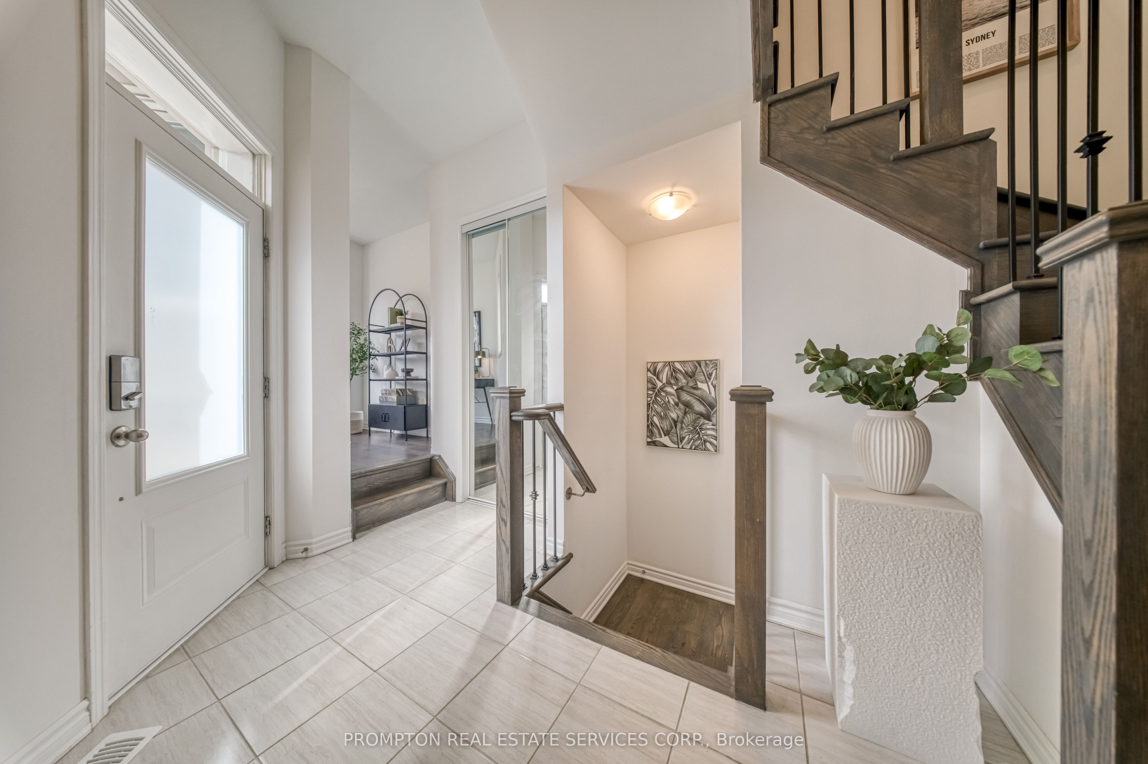 16 Ness Drive, Richmond Hill, ON L4S 0J9 photo 5