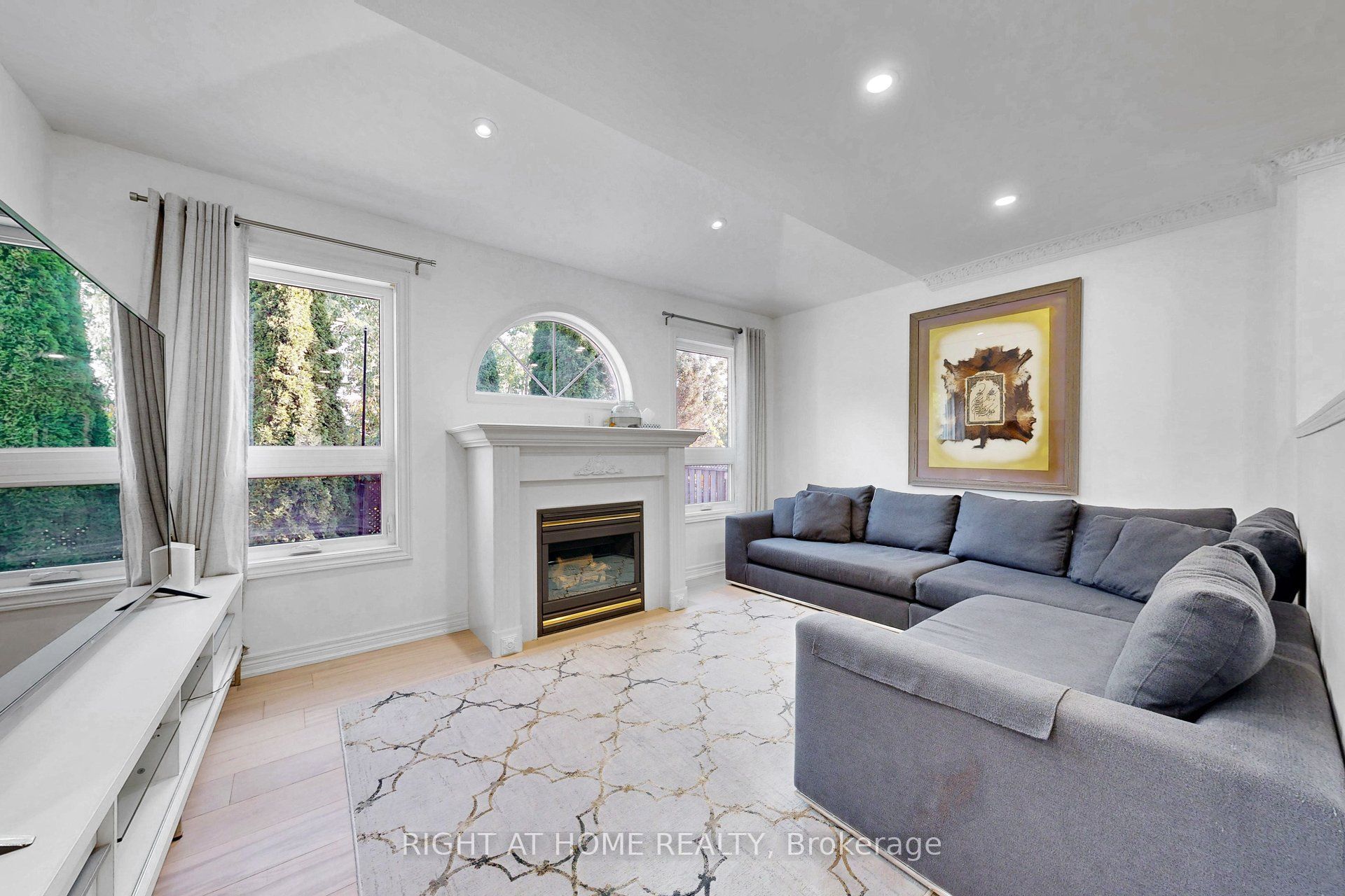 262 Wildberry Crescent, Vaughan, ON L4H 2H7 photo 3