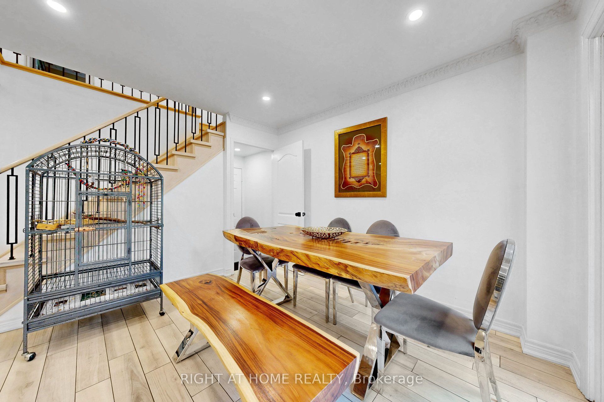 262 Wildberry Crescent, Vaughan, ON L4H 2H7 photo 4
