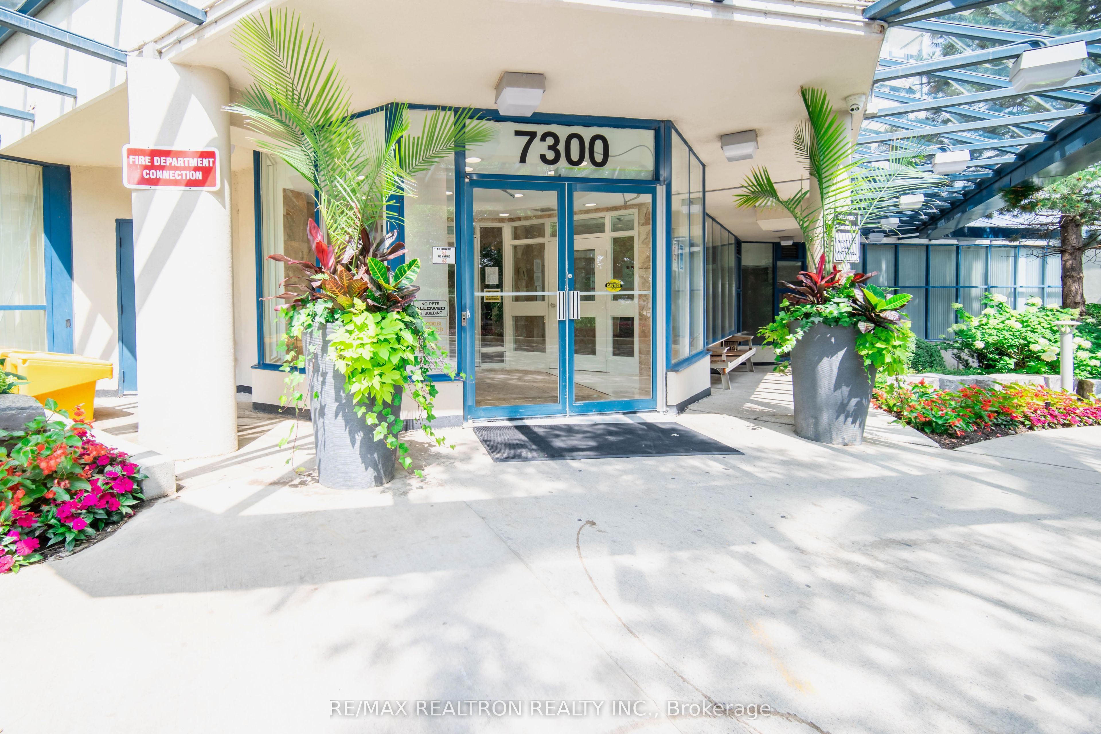 7300 Yonge Street 210, Vaughan, ON L4J 7Y5 photo 3
