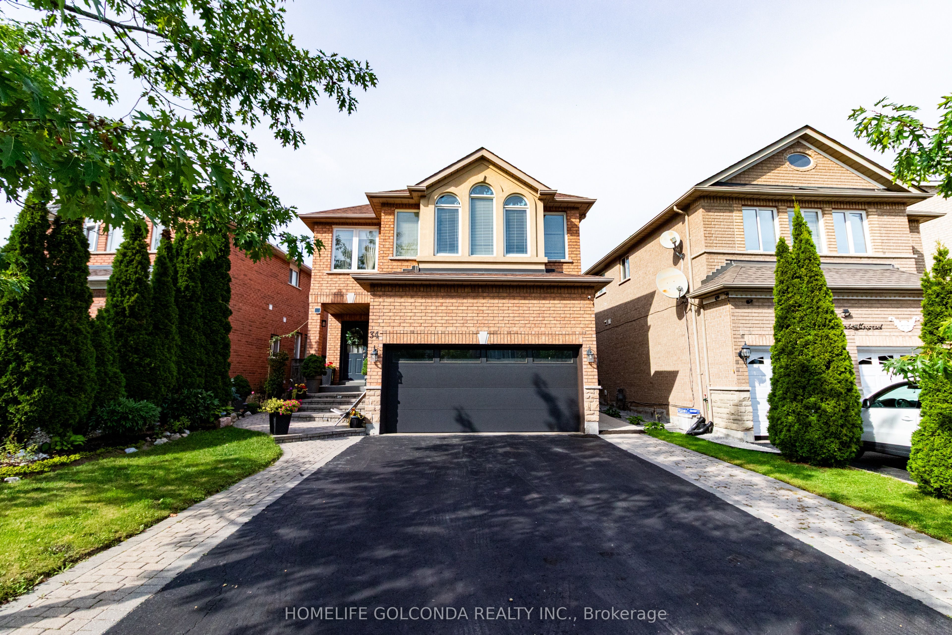 34 Linda Margaret Crescent, Richmond Hill, ON L4S 2B6 photo 2