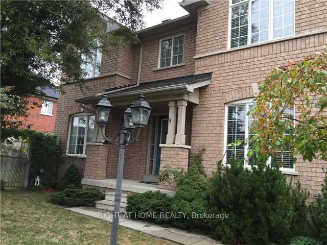 2 Silver Linden Drive, Richmond Hill, ON L4B 4P4 photo 2