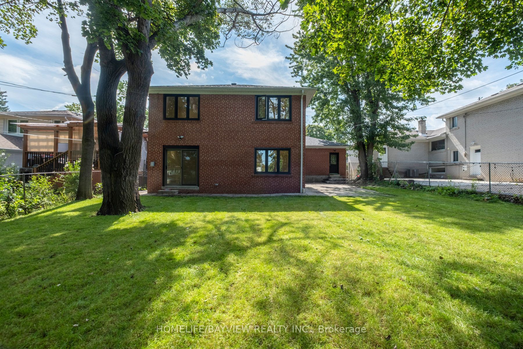 164 Steeles Avenue E, Markham, ON L3T 1A5 photo 3