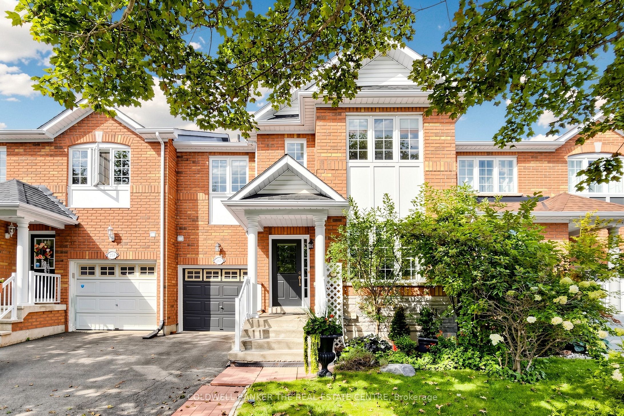 260 Flagstone Way, Newmarket, ON L3X 2Y1