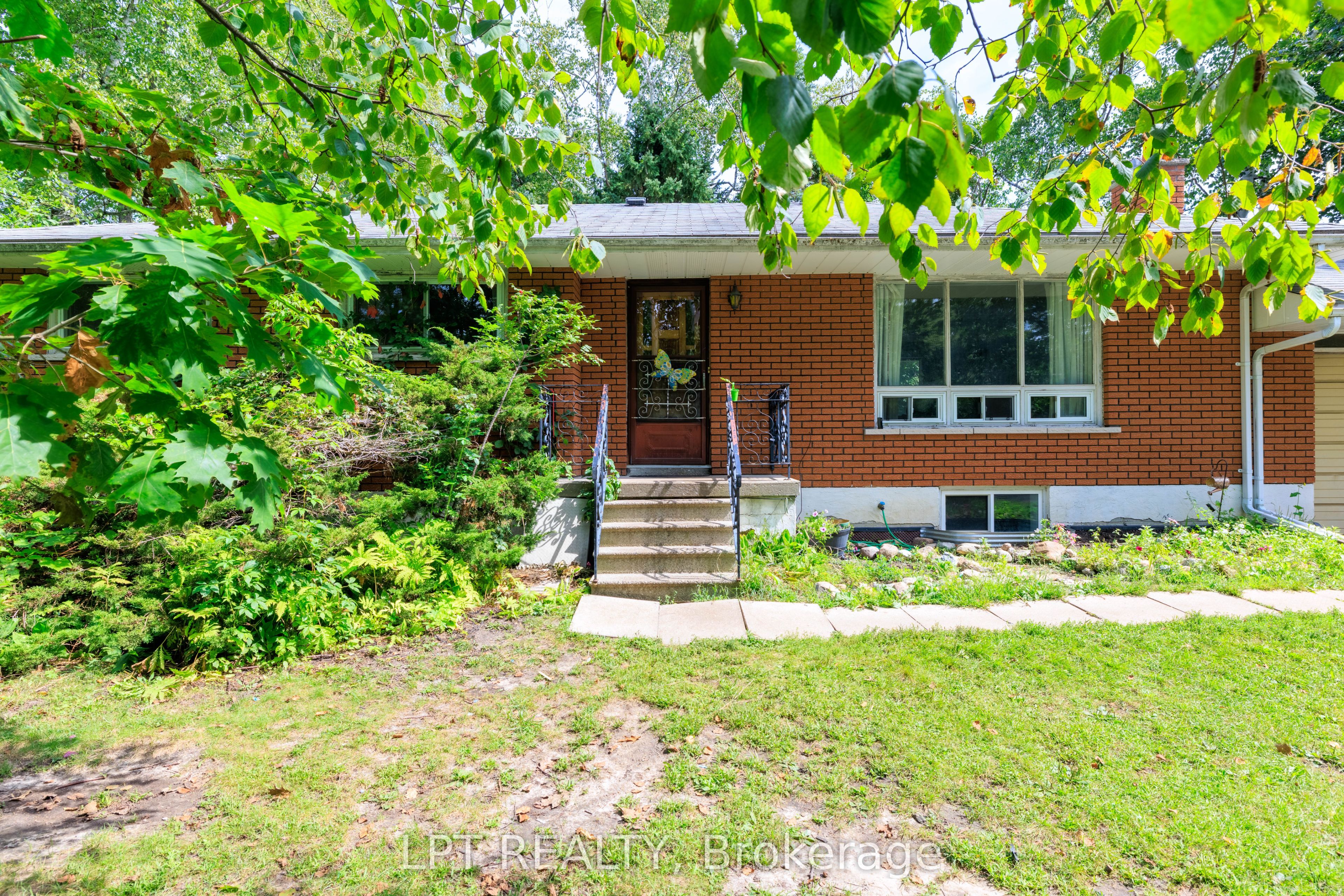 61 Edith Street, Georgina, ON L0E 1L0 photo 2