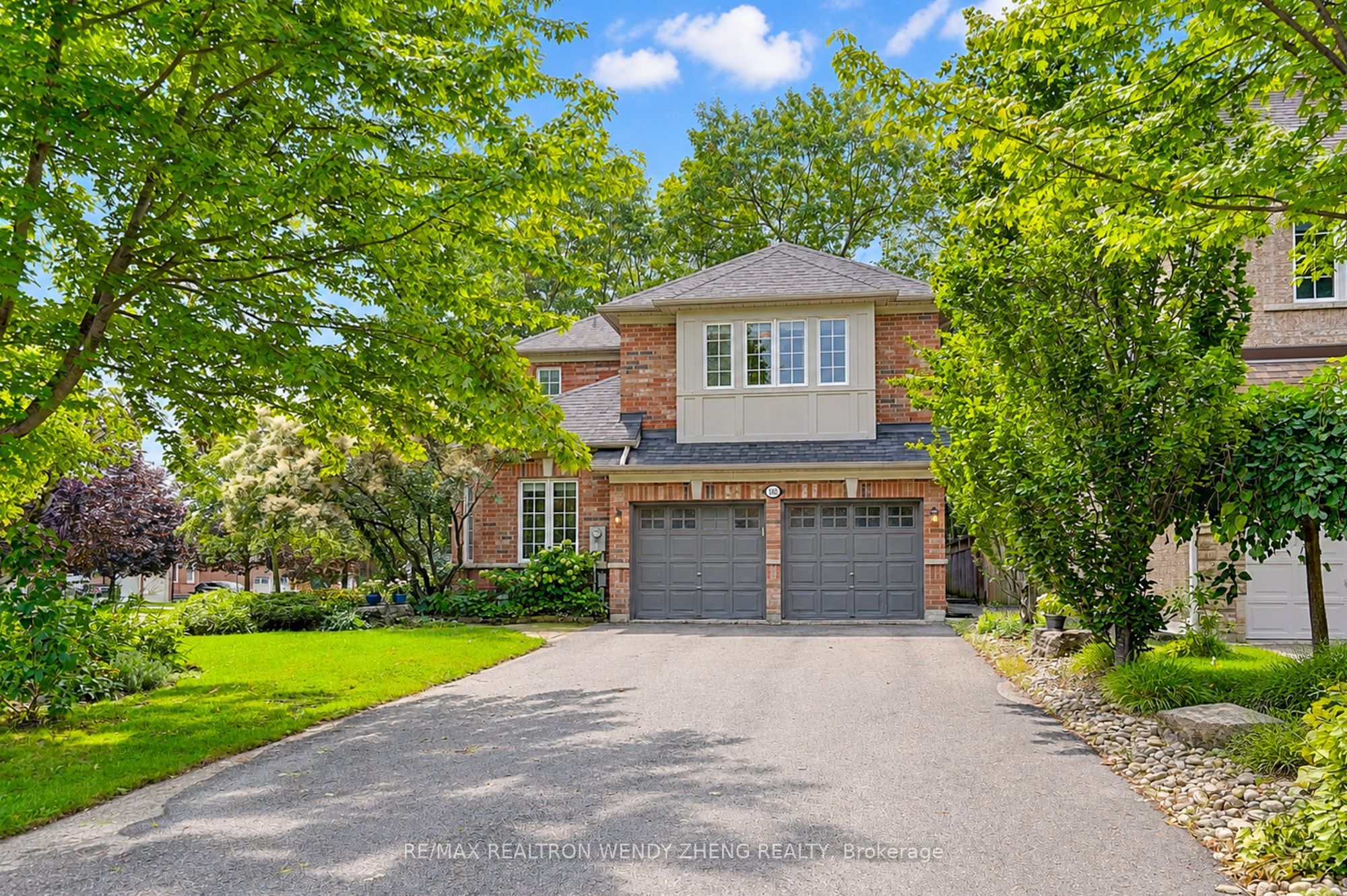 180 Stave Crescent, Richmond Hill, ON L4C 0S8 photo 2