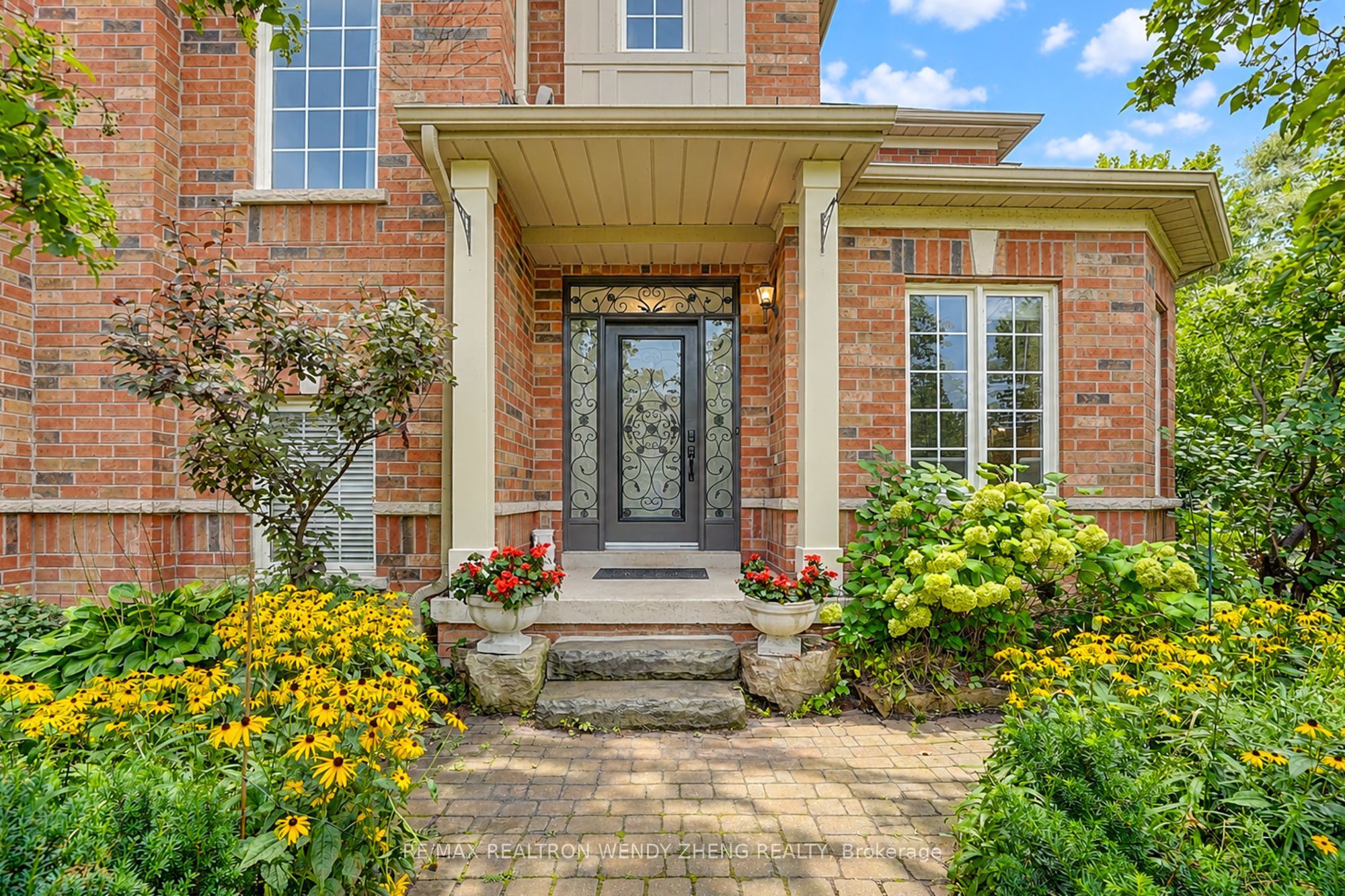 180 Stave Crescent, Richmond Hill, ON L4C 0S8 photo 3