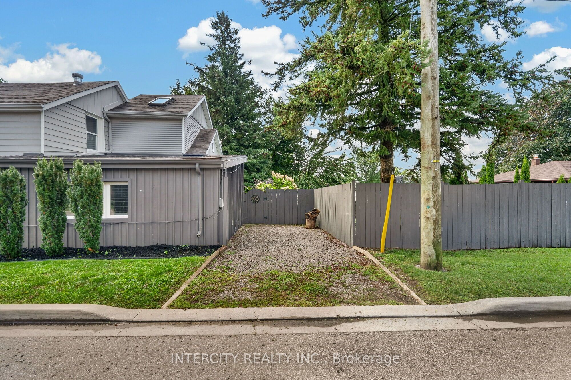 98 Essa Street, Bradford West Gwillimbury, ON L3Z 1P4 photo 5