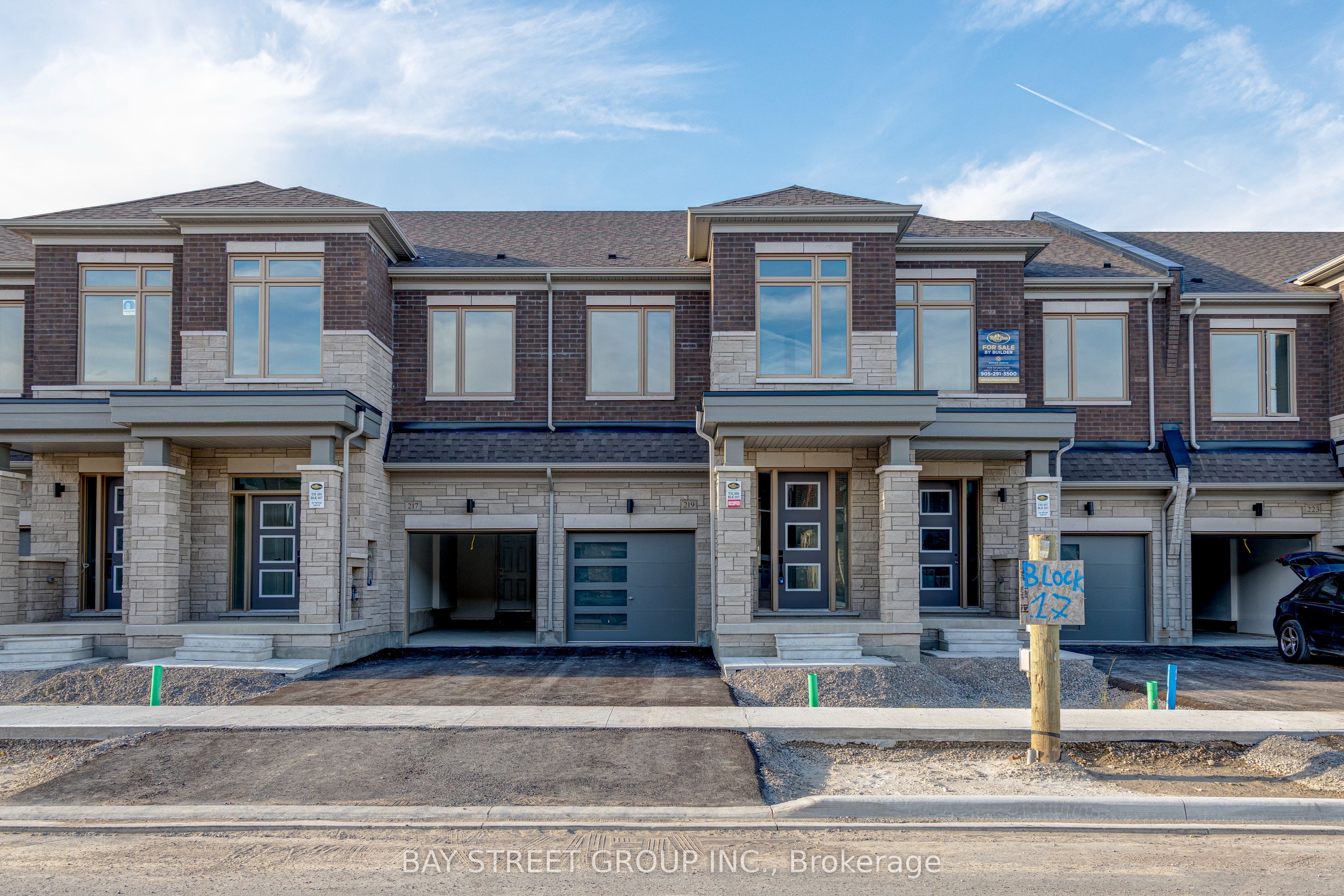 219 Hook Drive, Richmond Hill, ON L4S 2P3