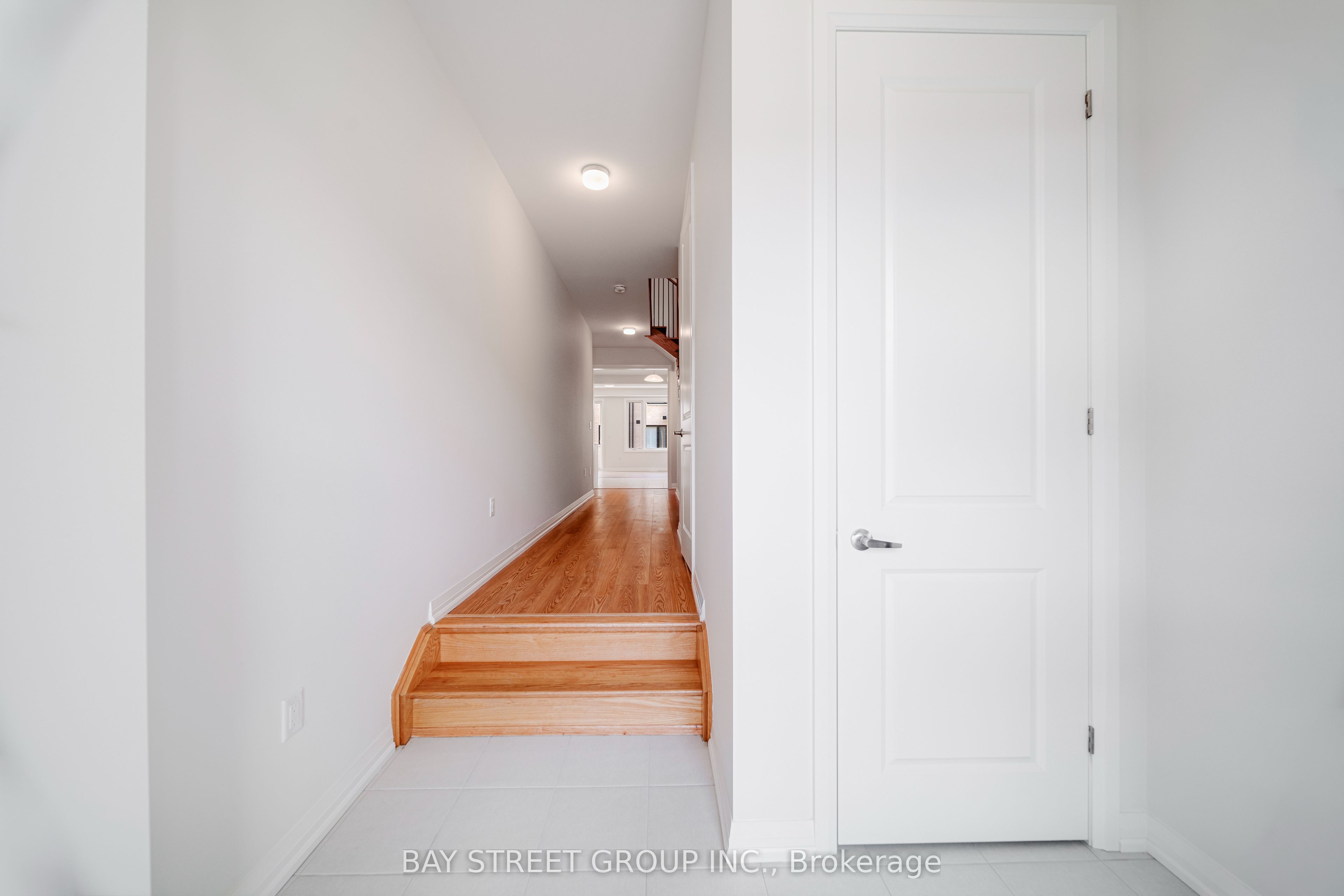 219 Hook Drive, Richmond Hill, ON L4S 2P3 photo 4
