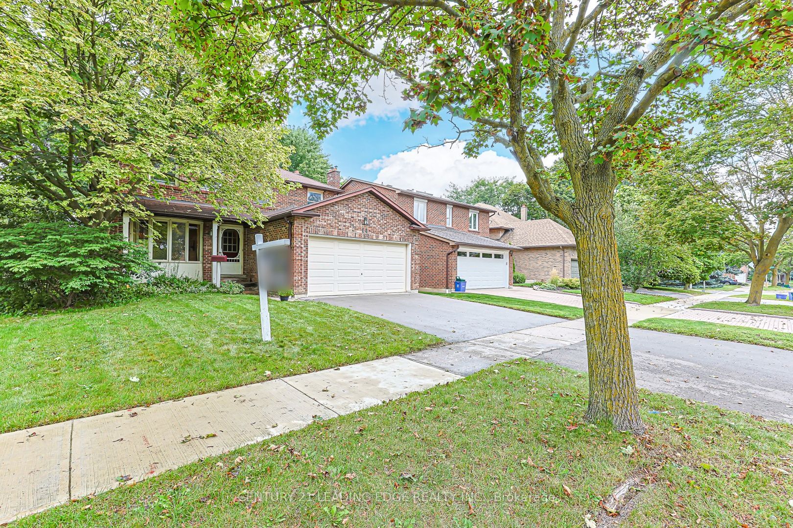 14 Buchanan Drive, Markham, ON L3R 4C5 photo 2