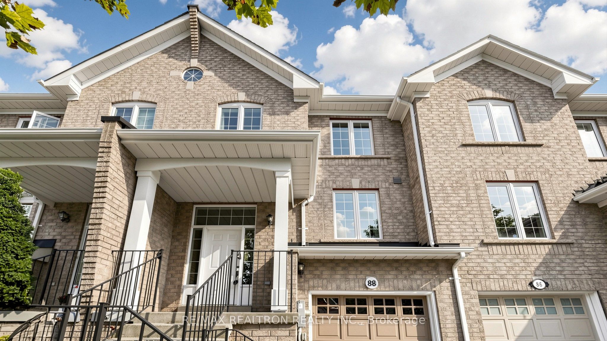 88 Banbrooke Crescent, Newmarket, ON L3X 2W9 photo 4
