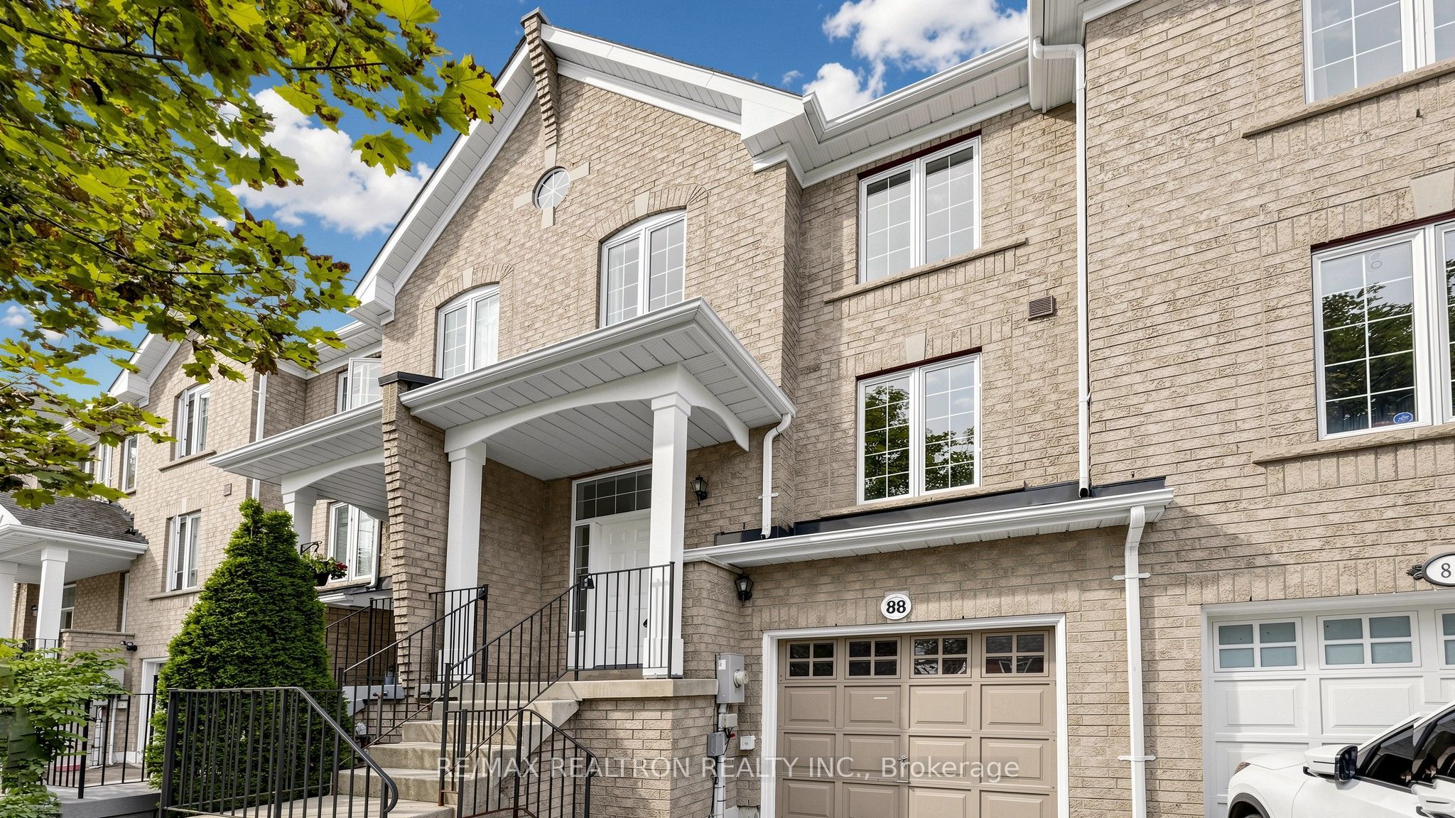 88 Banbrooke Crescent, Newmarket, ON L3X 2W9 photo 5