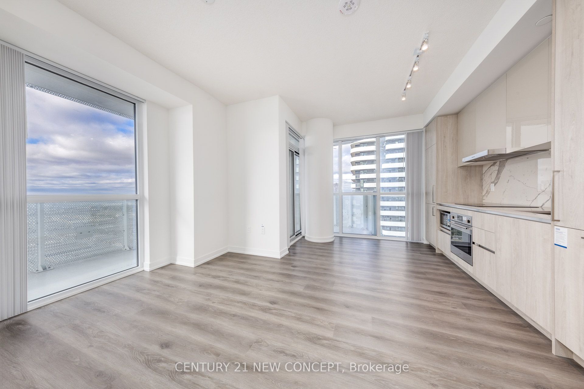 225 Commerce Street 5212, Vaughan, ON L4K 0R1 photo 3