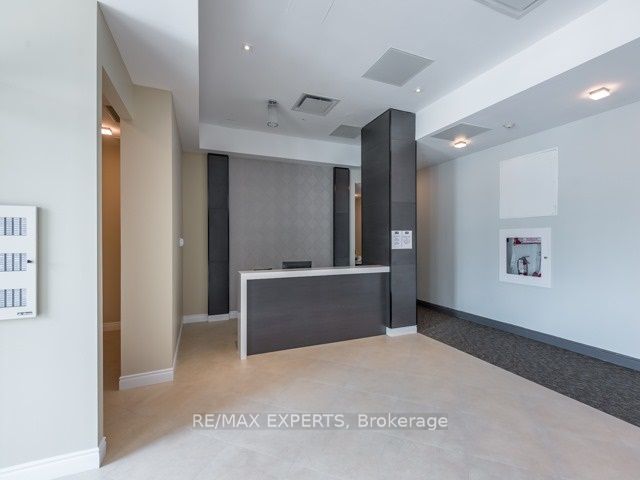 11611 Yonge Street 216, Richmond Hill, ON L4E 3N8 photo 3