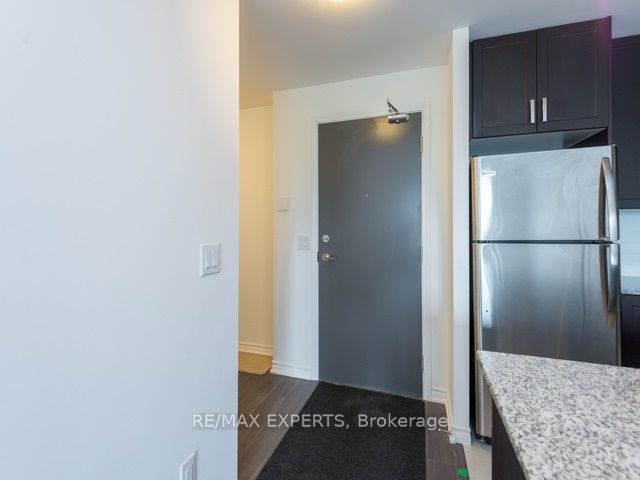 11611 Yonge Street 216, Richmond Hill, ON L4E 3N8 photo 4