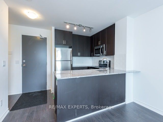 11611 Yonge Street 216, Richmond Hill, ON L4E 3N8 photo 5