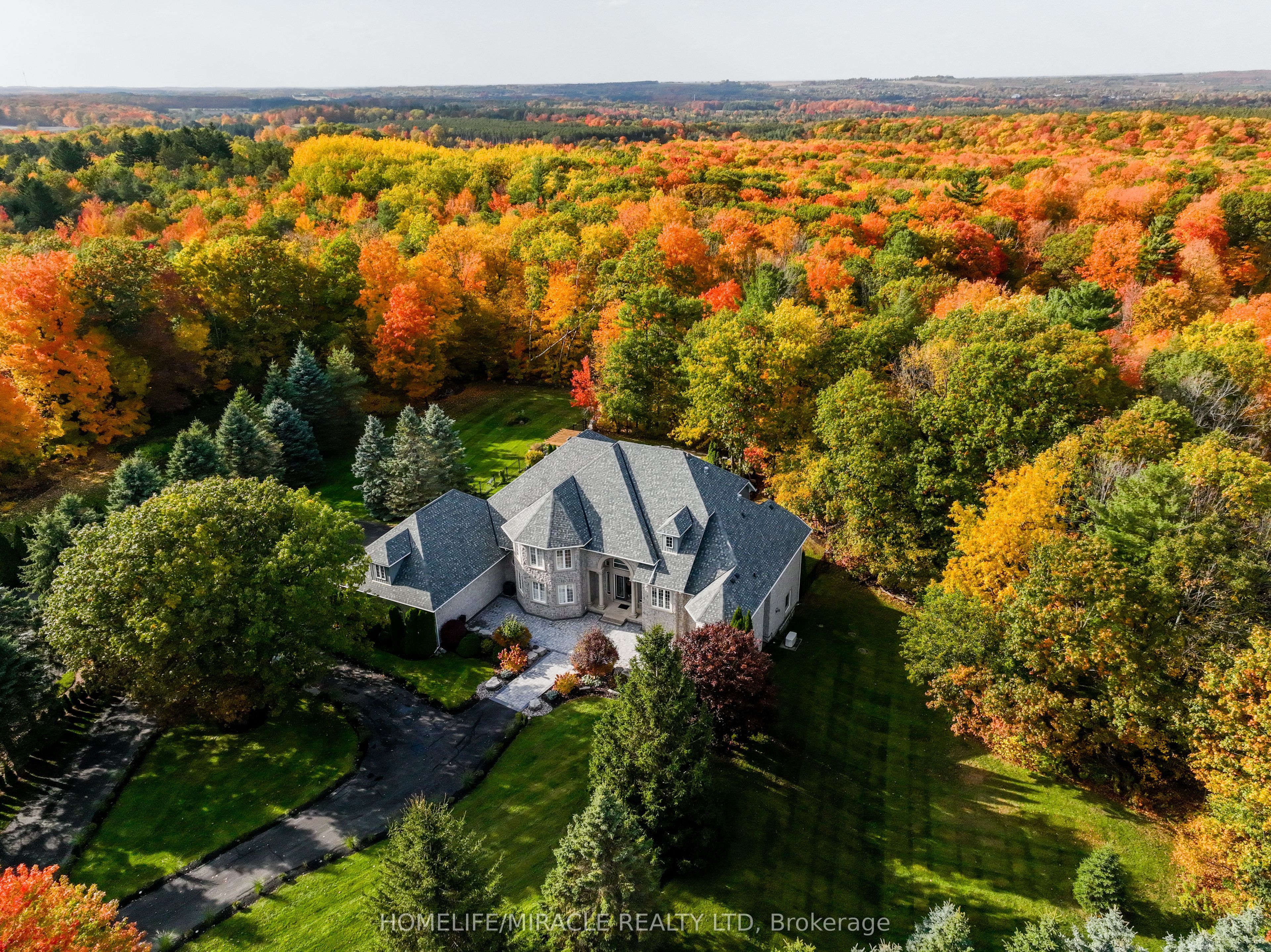 12 Deer Run, Uxbridge, ON L9P 0K9 photo 2