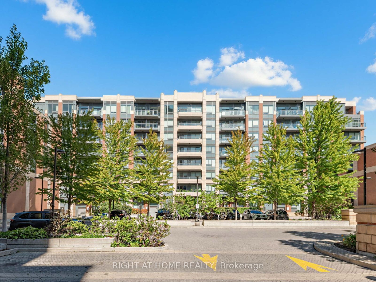 28 Uptown Drive PH16, Markham, ON L3R 5M5 photo 2
