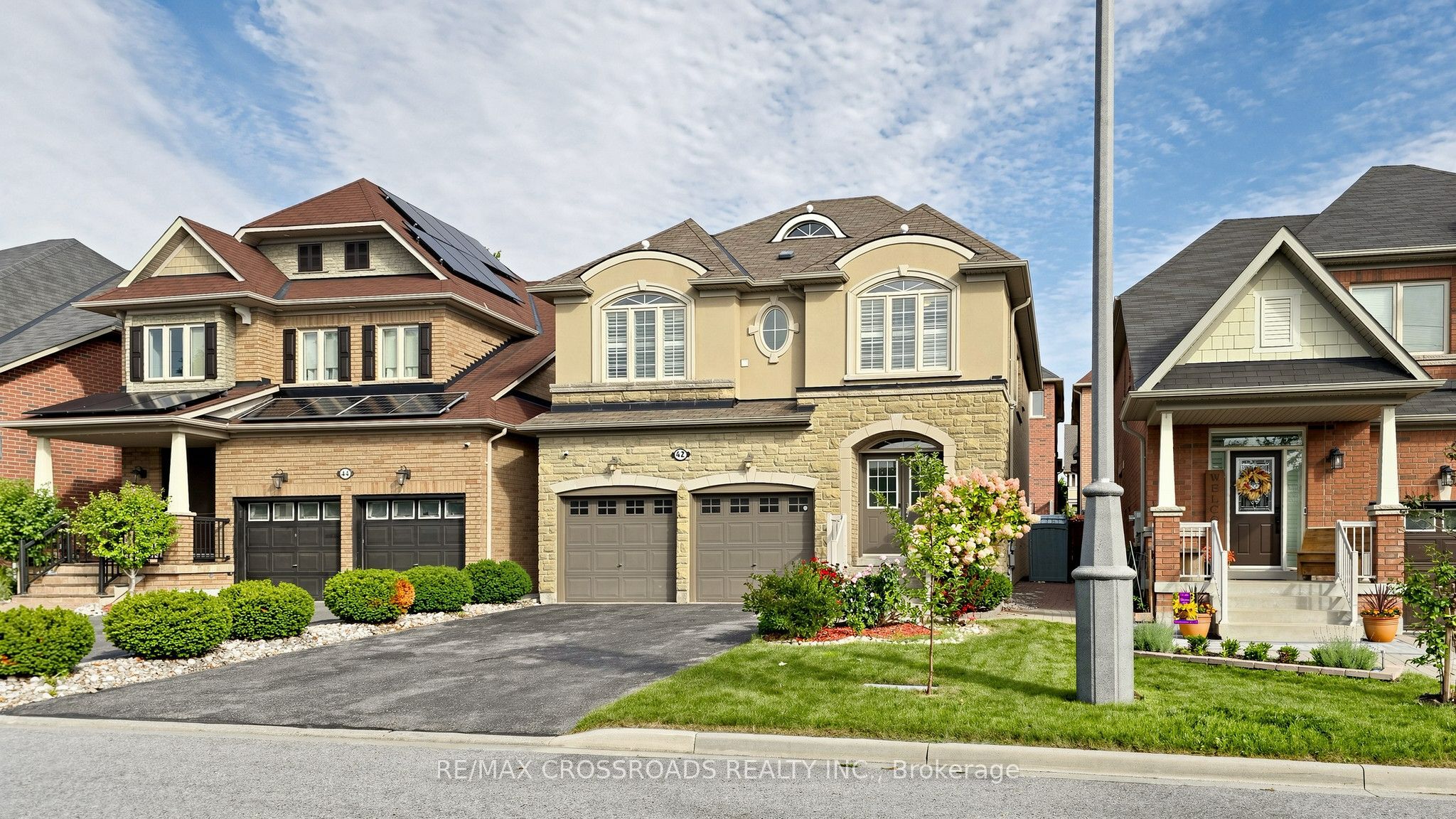 42 Bowkett Drive, Richmond Hill, ON L4E 0L7 photo 2