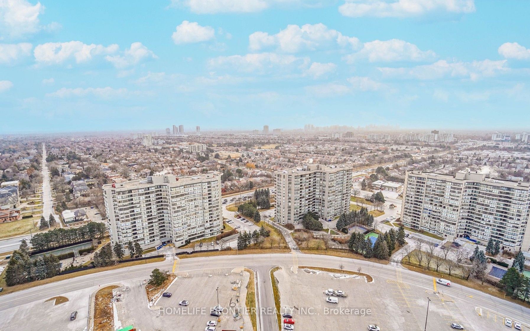 50 Upper Mall Way 2812, Vaughan, ON L4J 0L8 photo 4