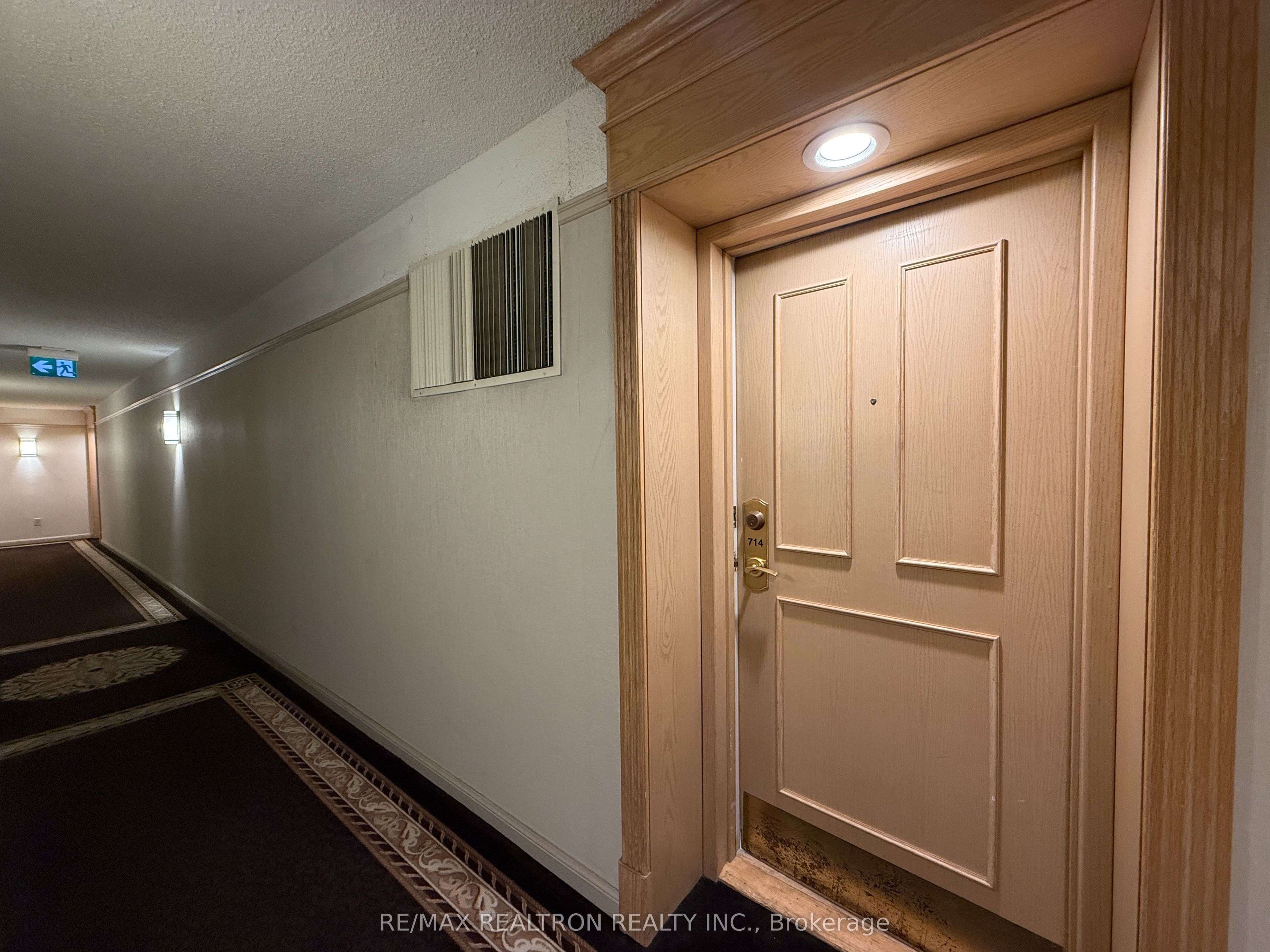 7805 Bayview Avenue 714, Markham, ON L3T 7N1 photo 2