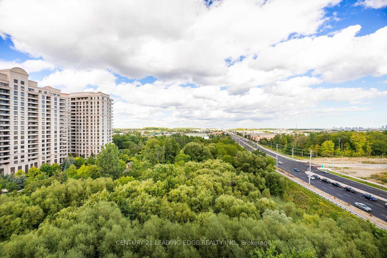 9225 Jane Street 911, Vaughan, ON L6A 0J7 photo 2