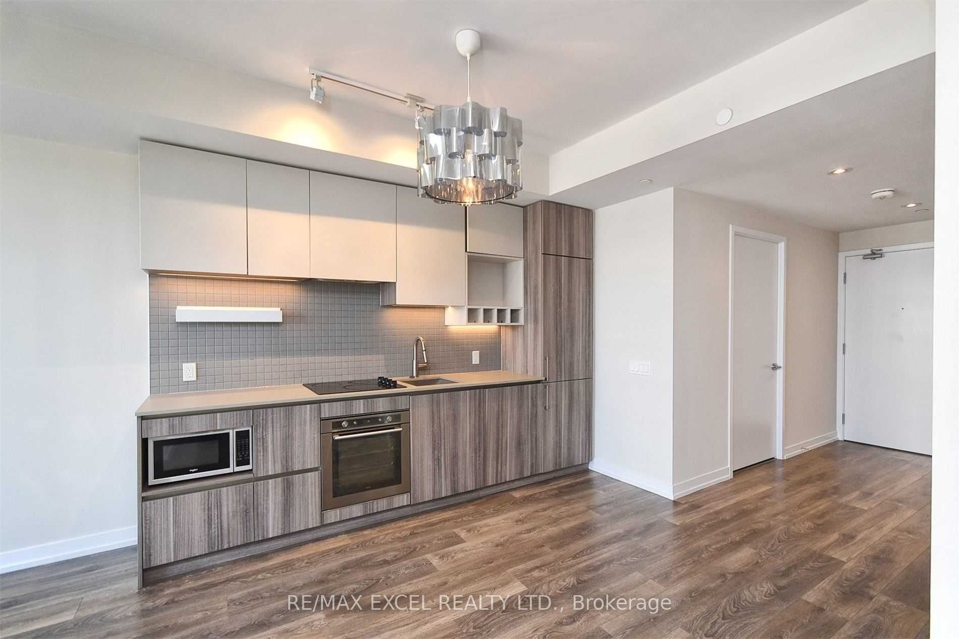 5 Buttermill Avenue 1701, Vaughan, ON L4K 0J5 photo 5