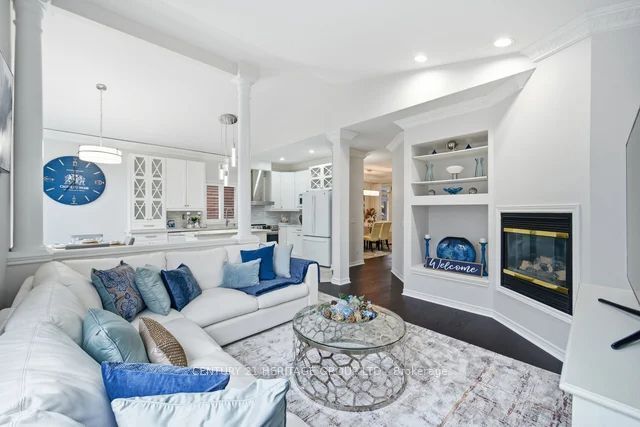 46 Snowy Meadow Avenue, Richmond Hill, ON L4E 3V4 photo 2