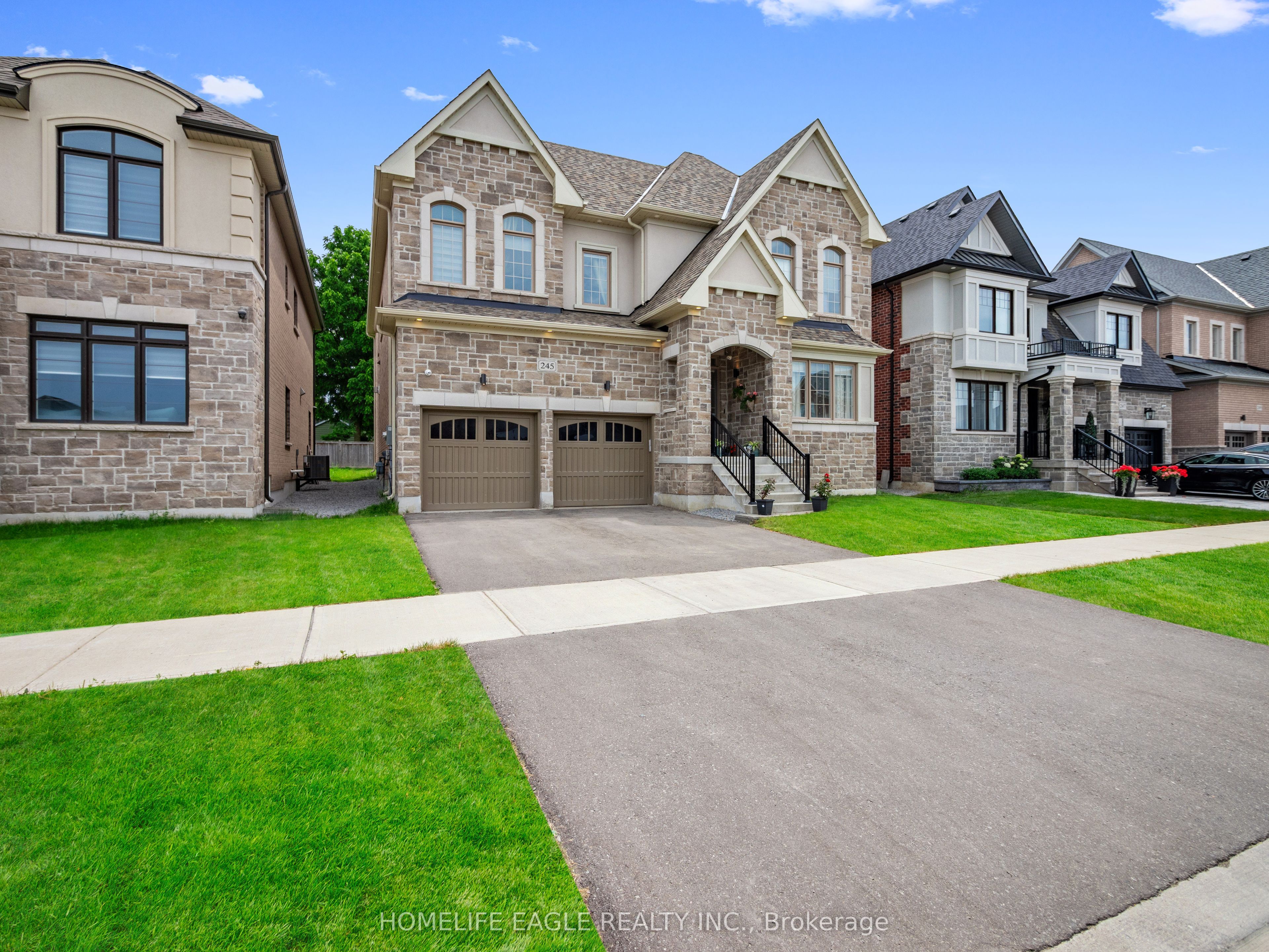 245 Danny Wheeler Boulevard, Georgina, ON L4P 0J8 photo 2