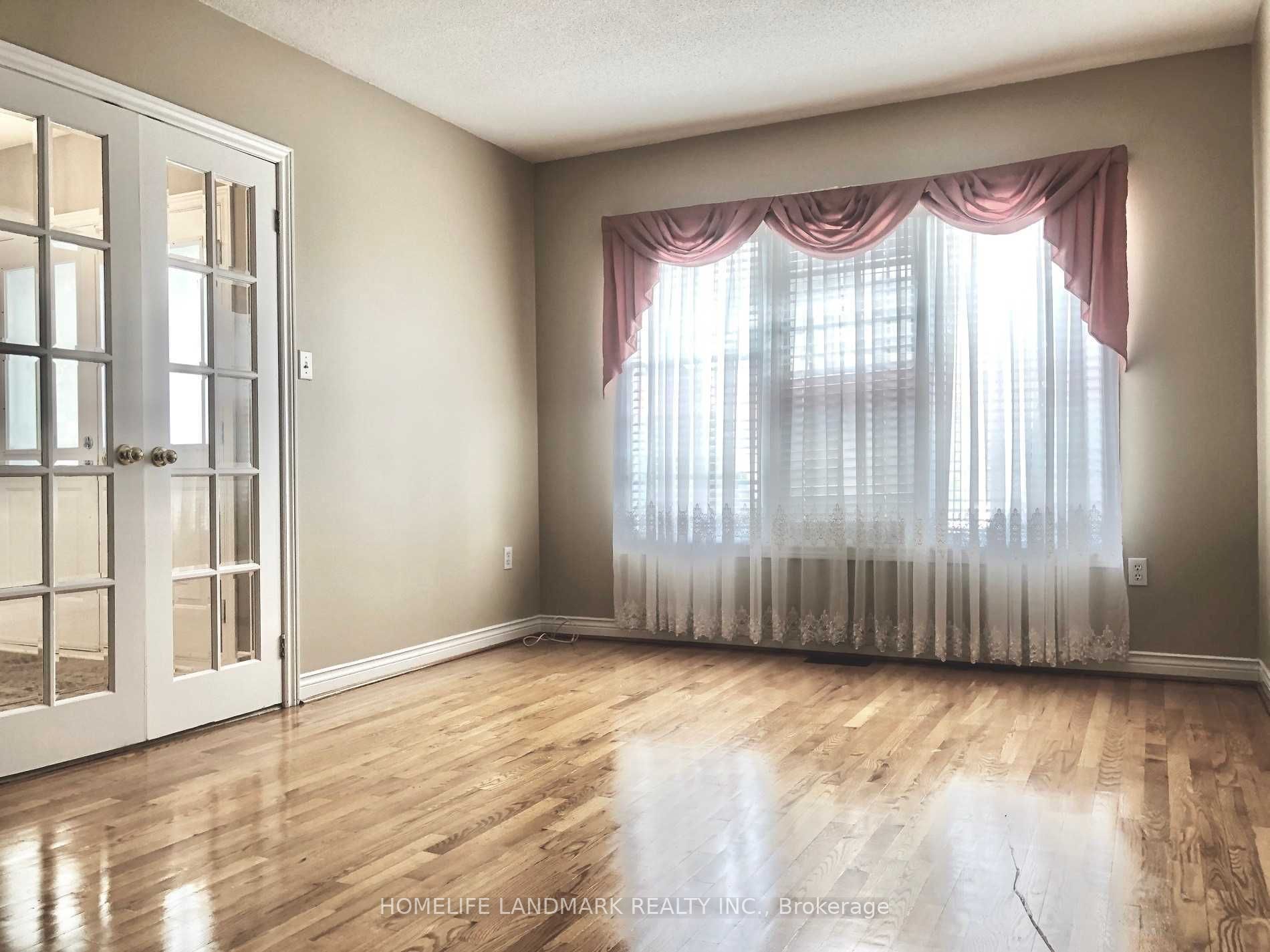 196 Park Drive, Whitchurch-Stouffville, ON L4A 1J8 photo 3