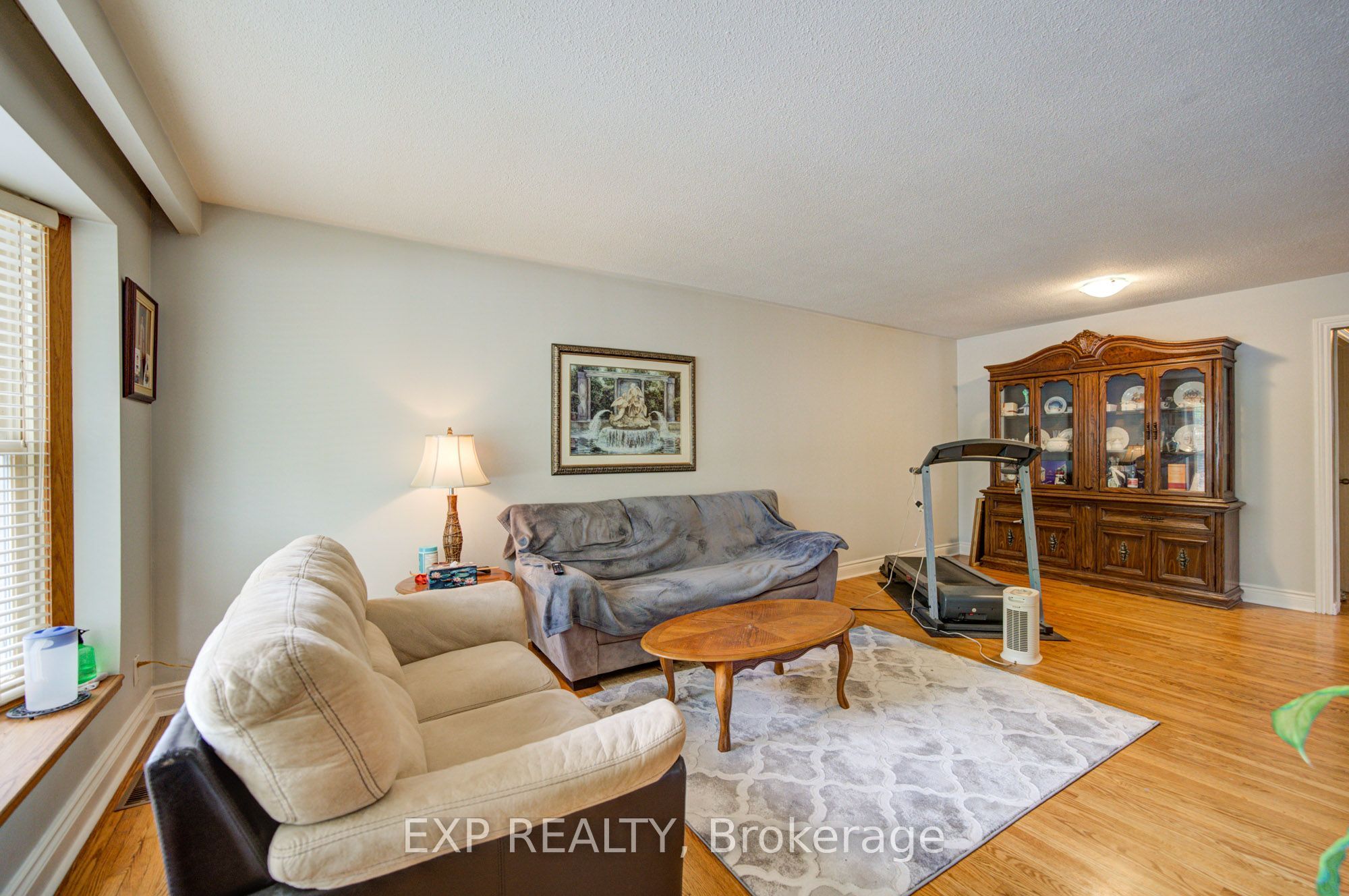 608 Rupert Avenue, Whitchurch-Stouffville, ON L4A 1W1 photo 4