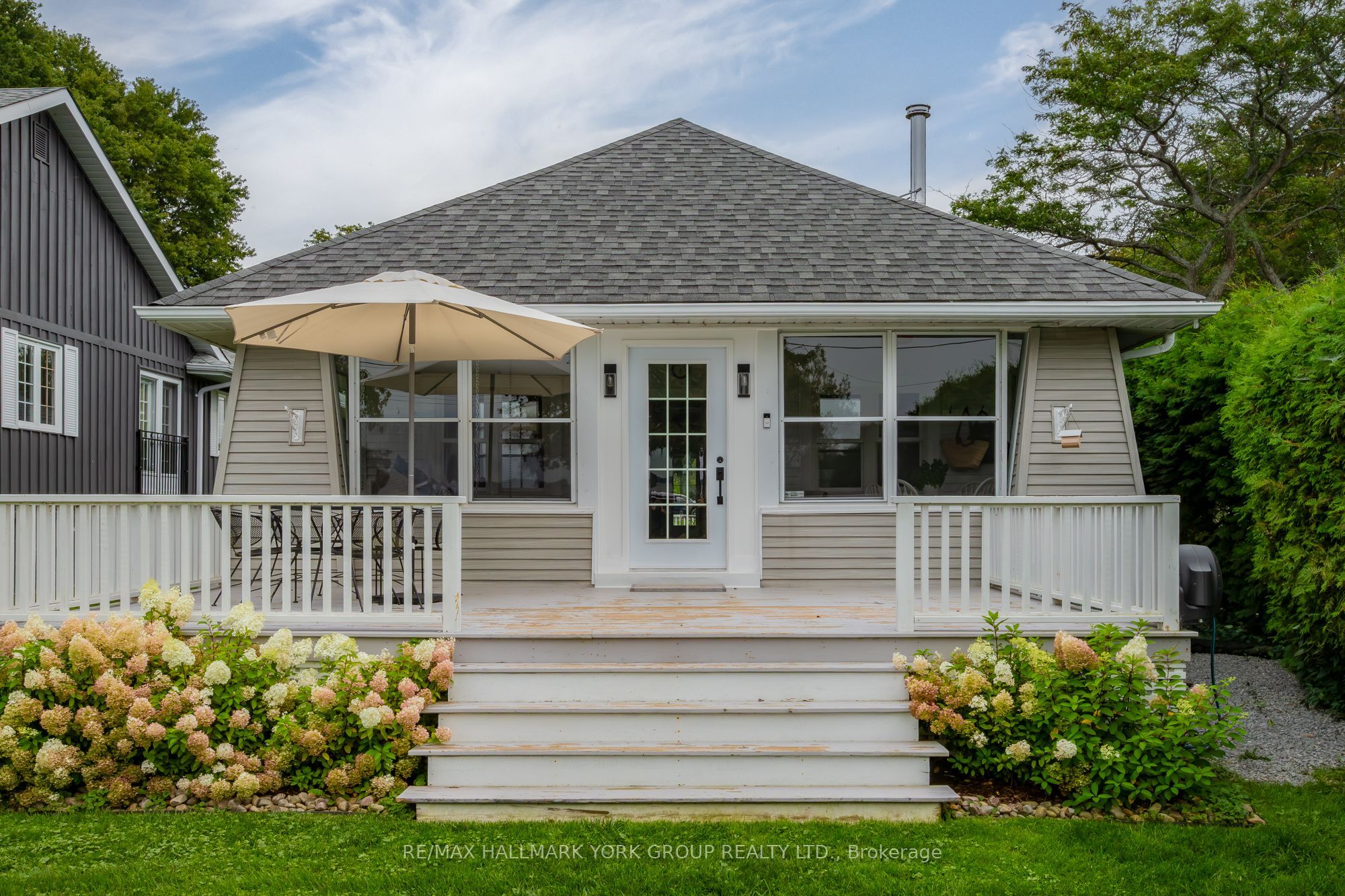 913 Lake Drive N, Georgina, ON L4P 3E9 photo 5