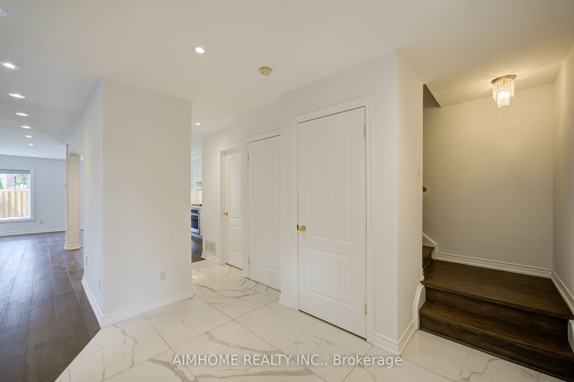 MAIN - 28 Kiwi Crescent, Richmond Hill, ON L4S 2H3 photo 4
