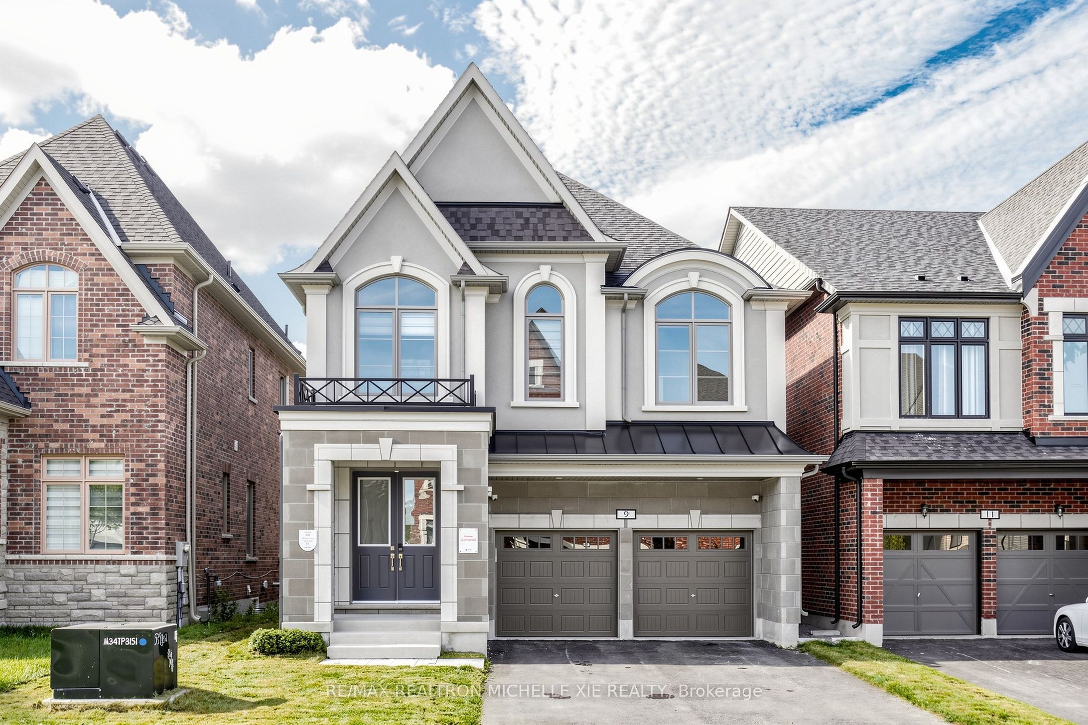 9 Nanhai Avenue, Markham, ON L6C 3M9