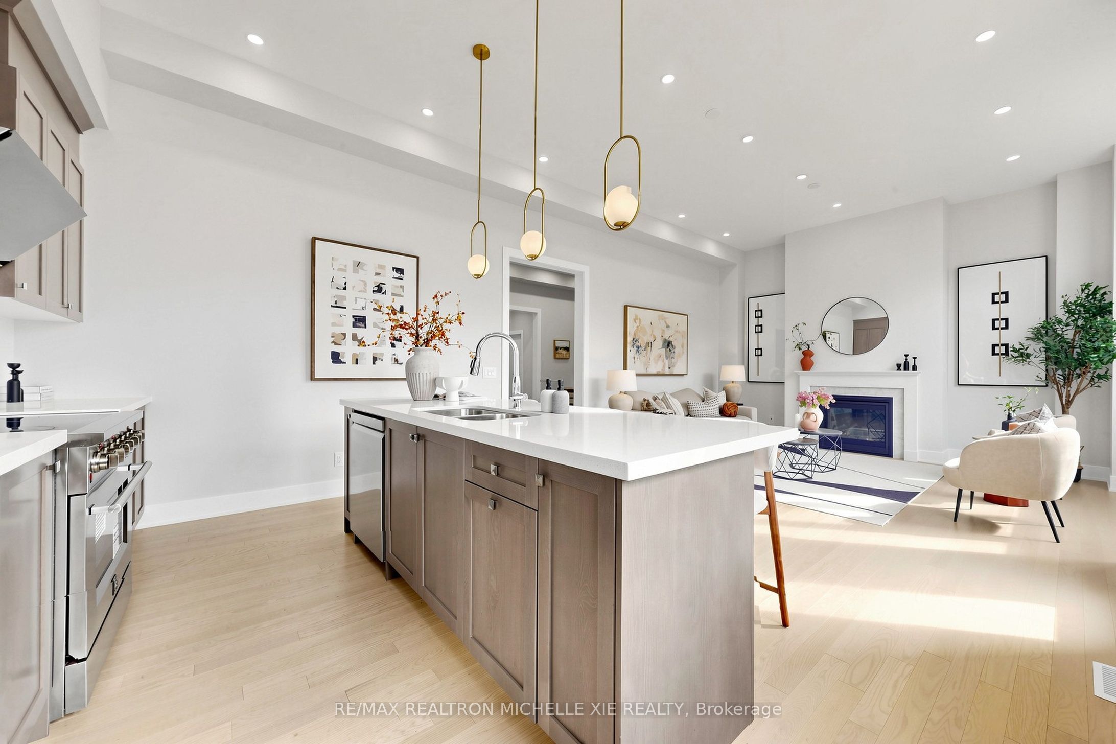 9 Nanhai Avenue, Markham, ON L6C 3M9 photo 5