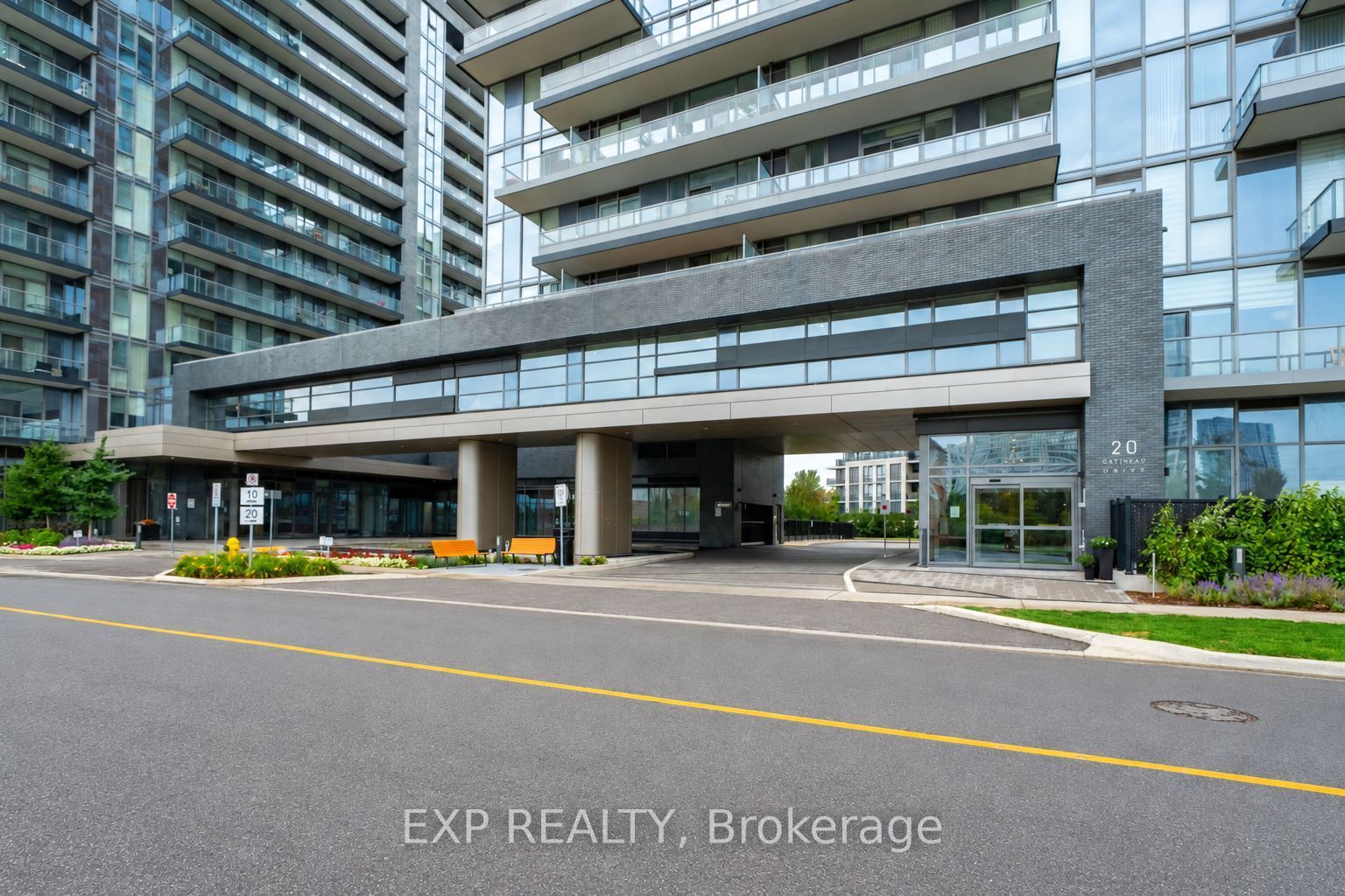 20 Gatineau Drive 803, Vaughan, ON L4J 0L3 photo 2